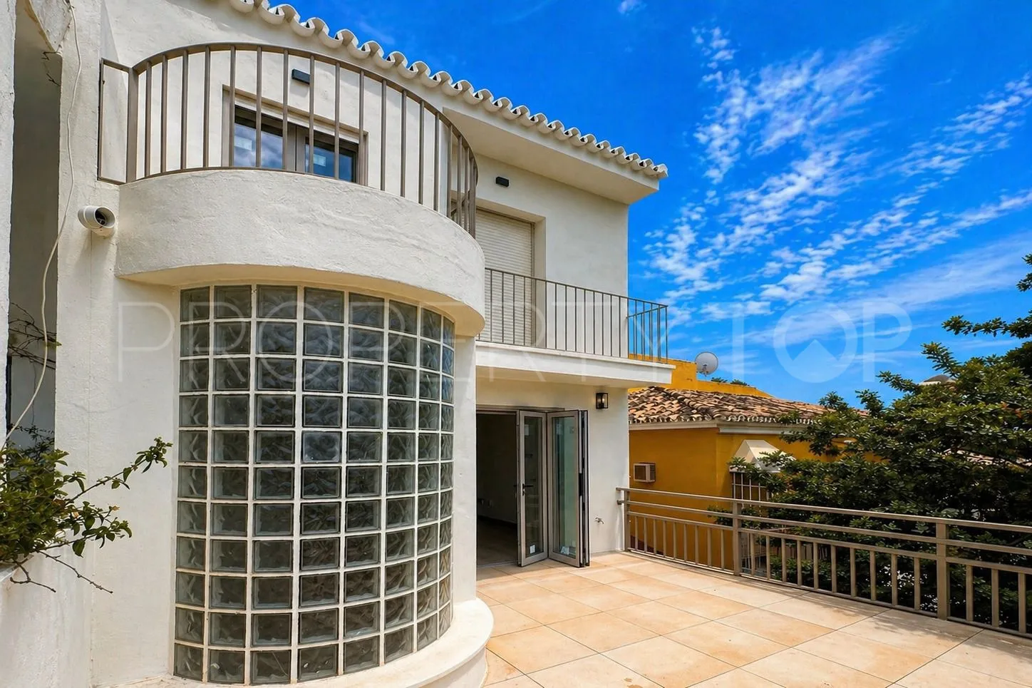 For sale house in Malaga - Este with 4 bedrooms
