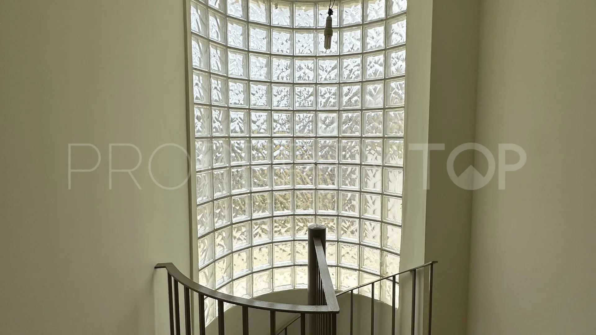 For sale house in Malaga - Este with 4 bedrooms