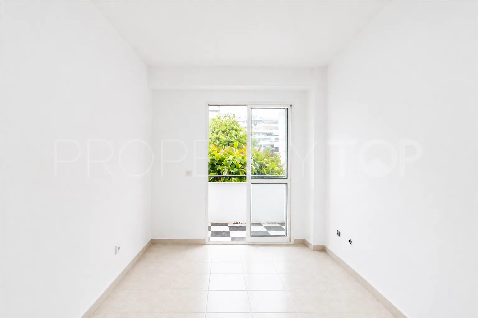 Apartamento en venta con 3 dormitorios en Marbella Centro