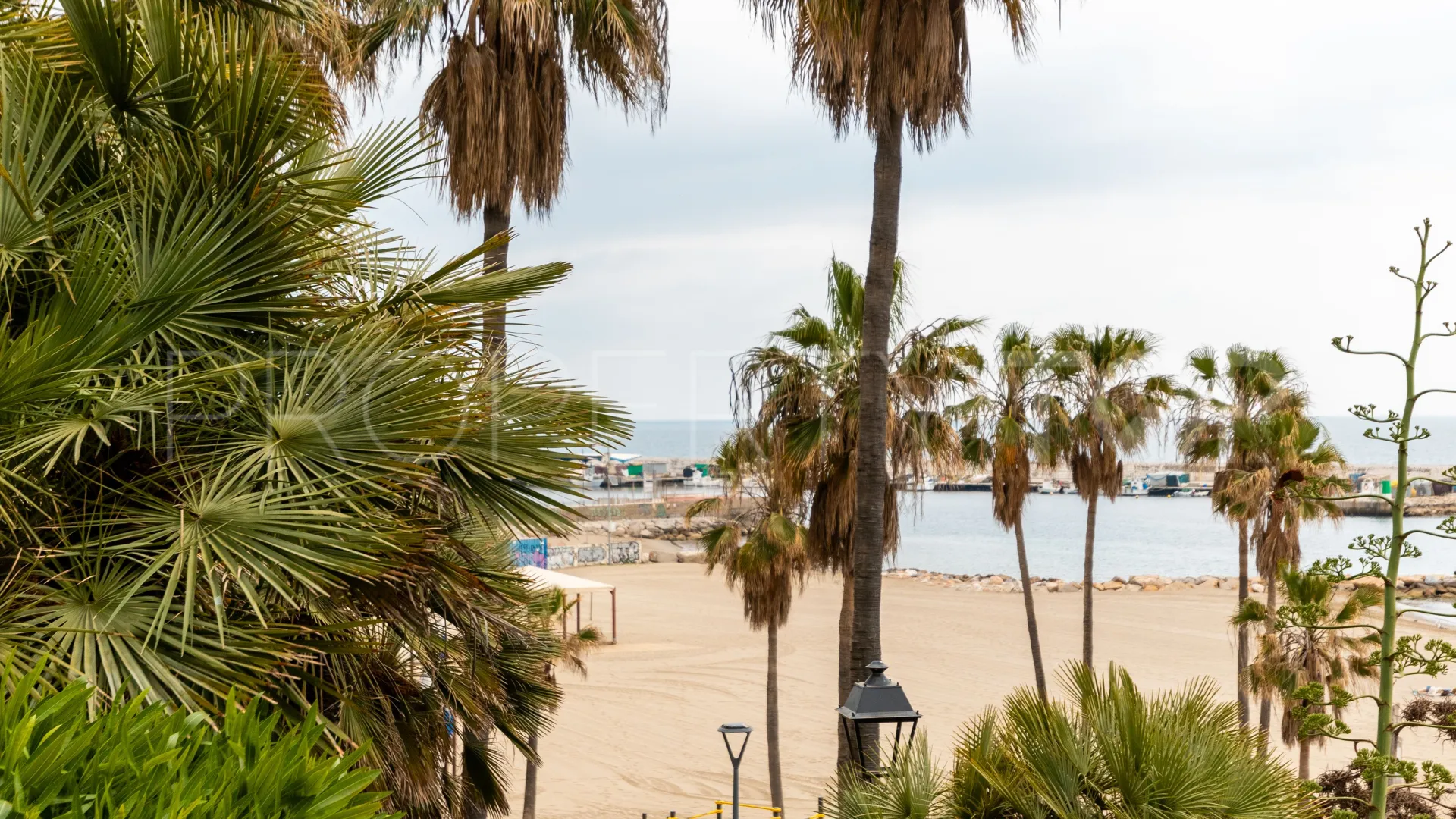 Apartamento en venta con 3 dormitorios en Marbella Centro