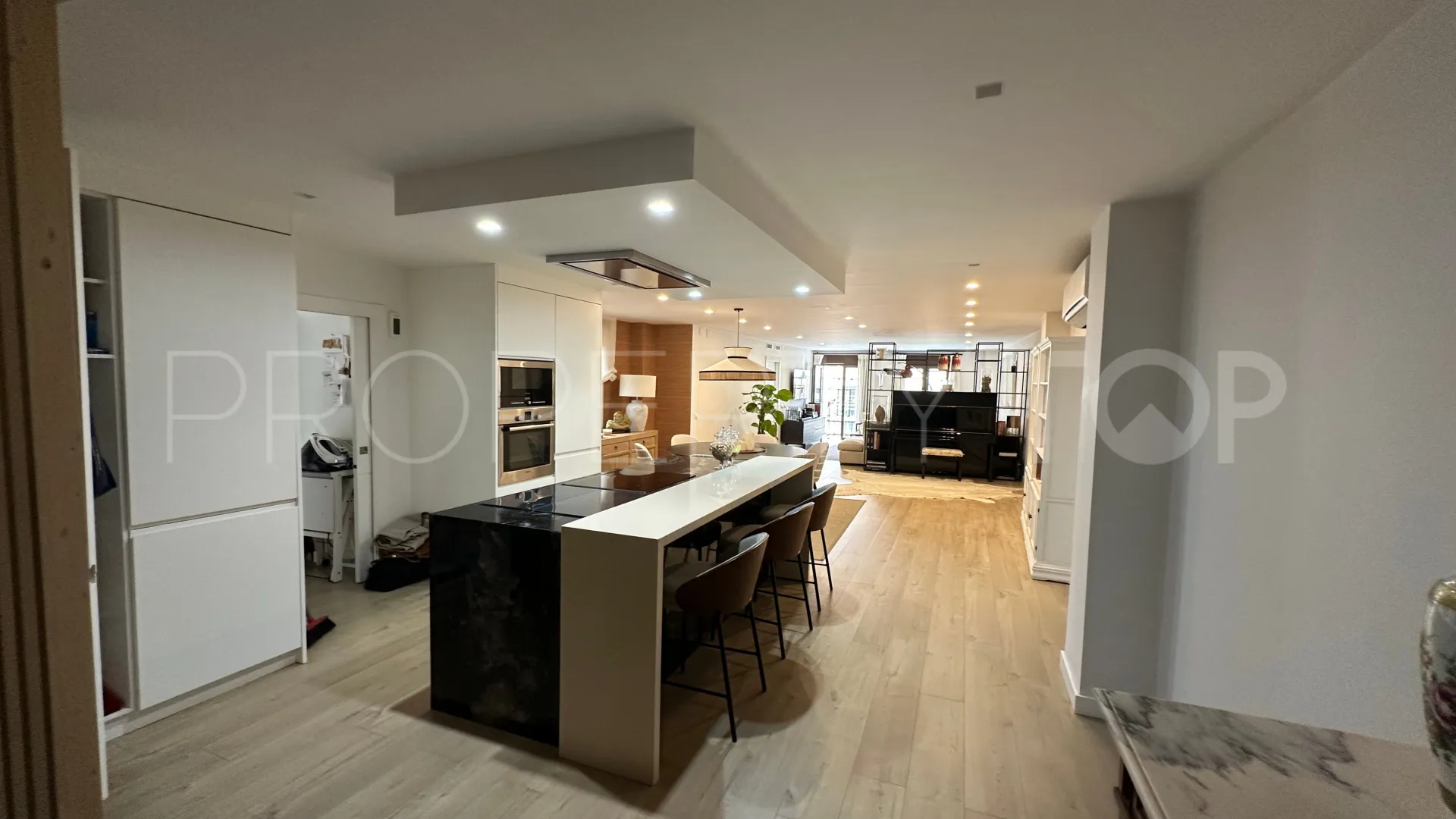 Buy apartment in Malaga