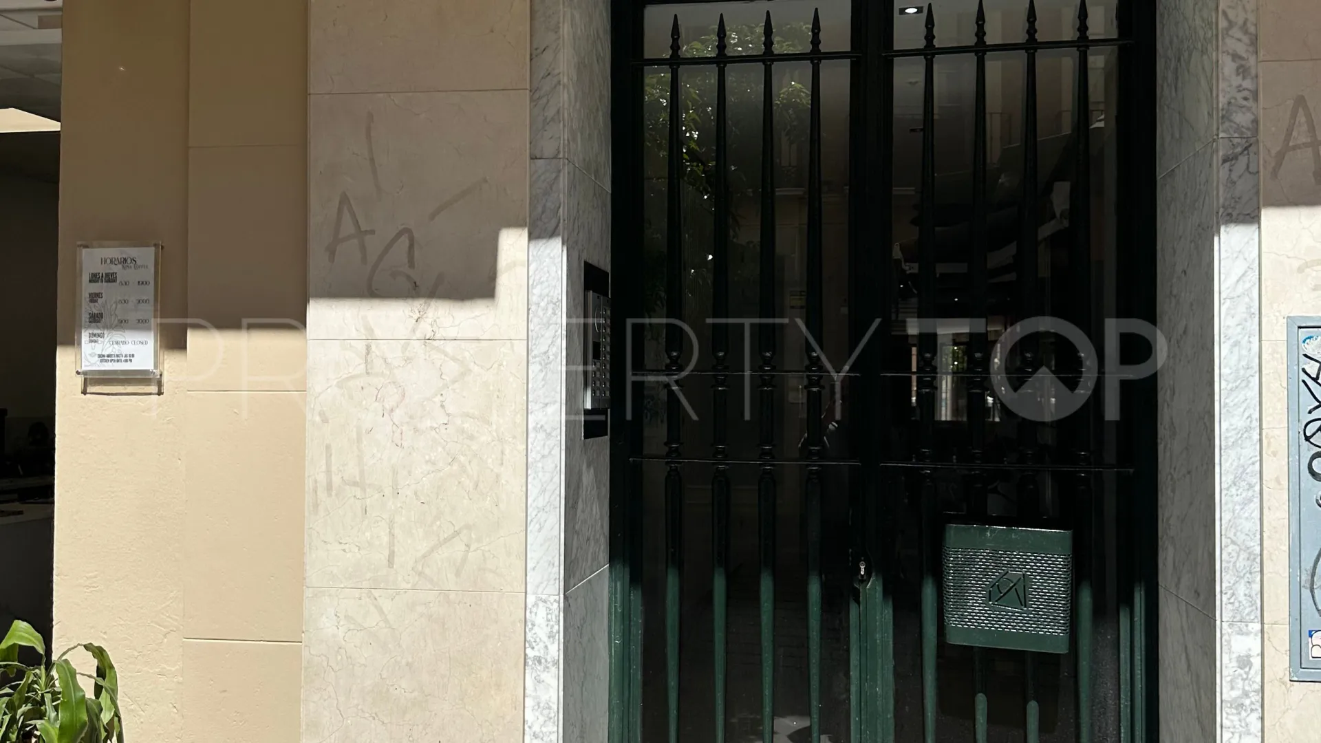Buy apartment in Malaga