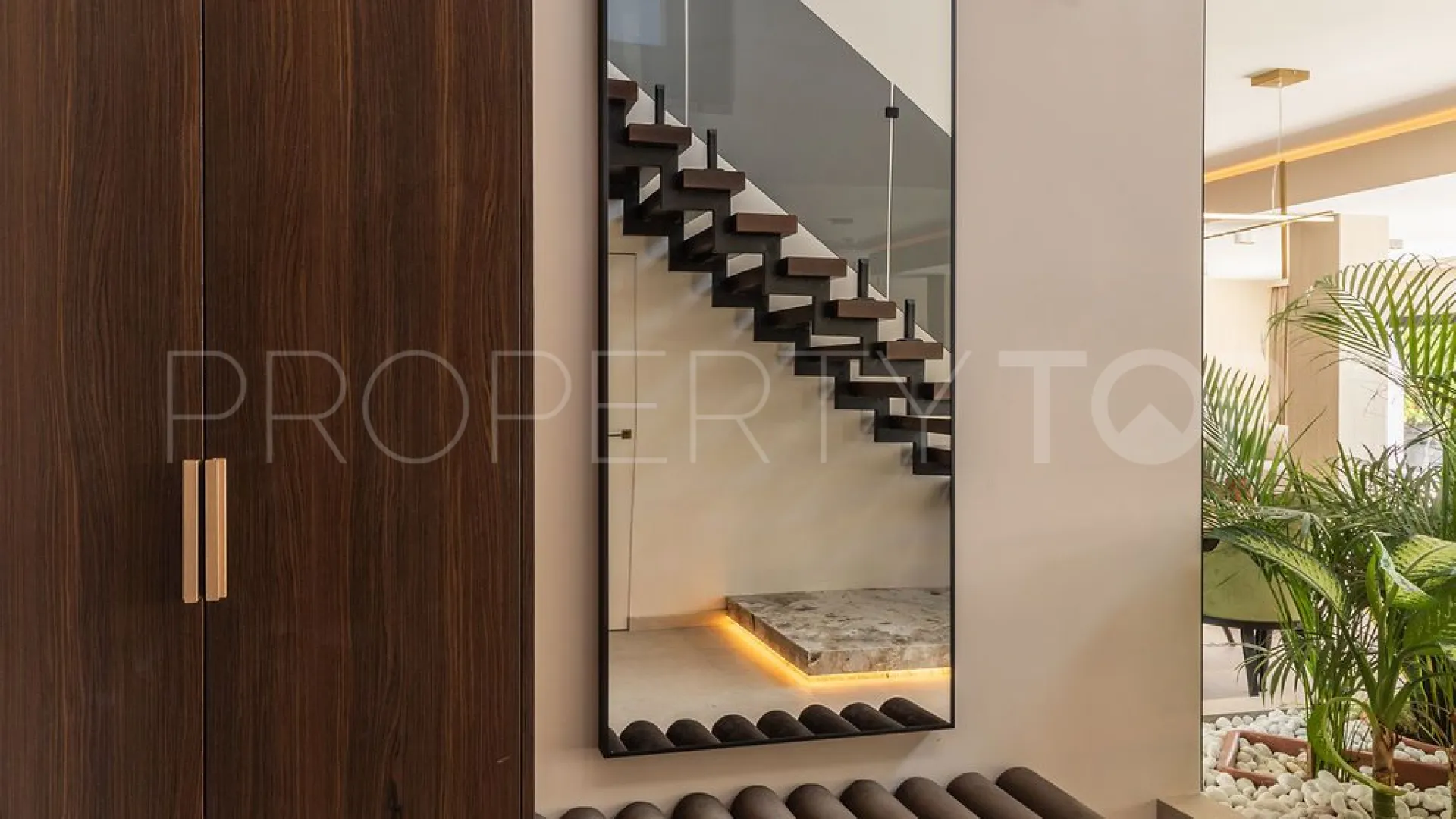 6 bedrooms villa for sale in Paraiso Alto