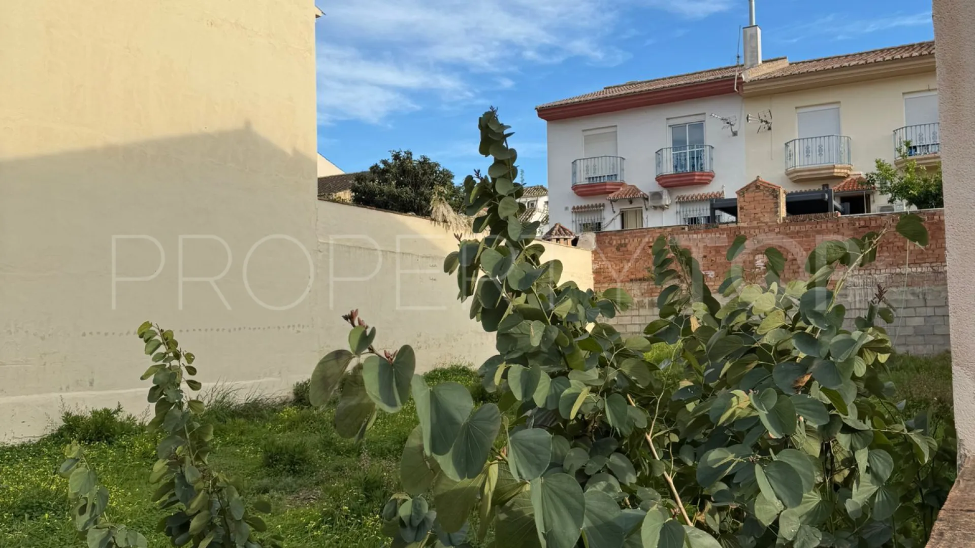 Plot for sale in Los Pacos