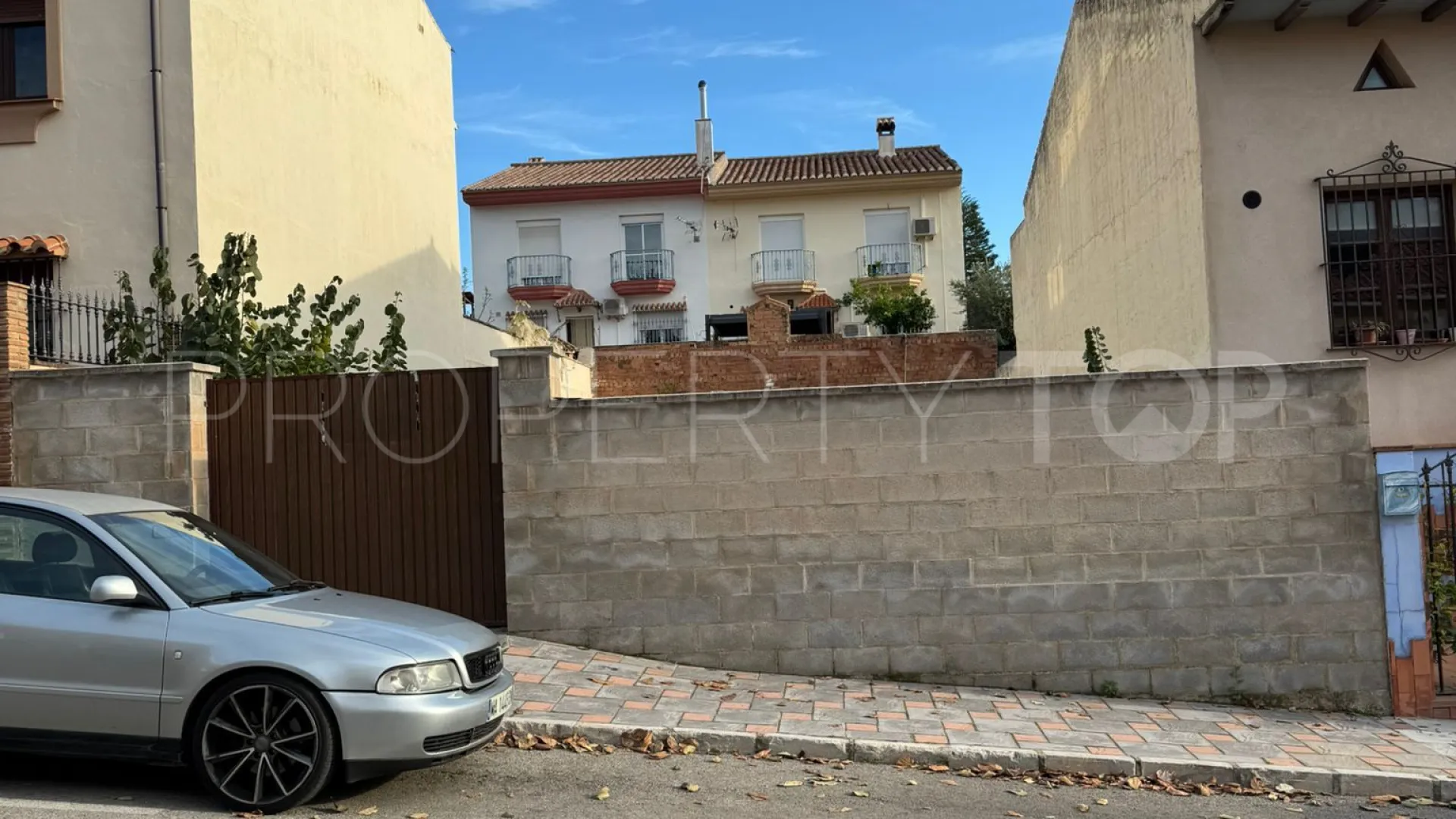 Plot for sale in Los Pacos