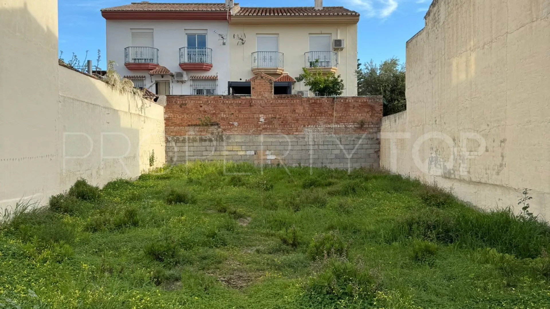 Plot for sale in Los Pacos