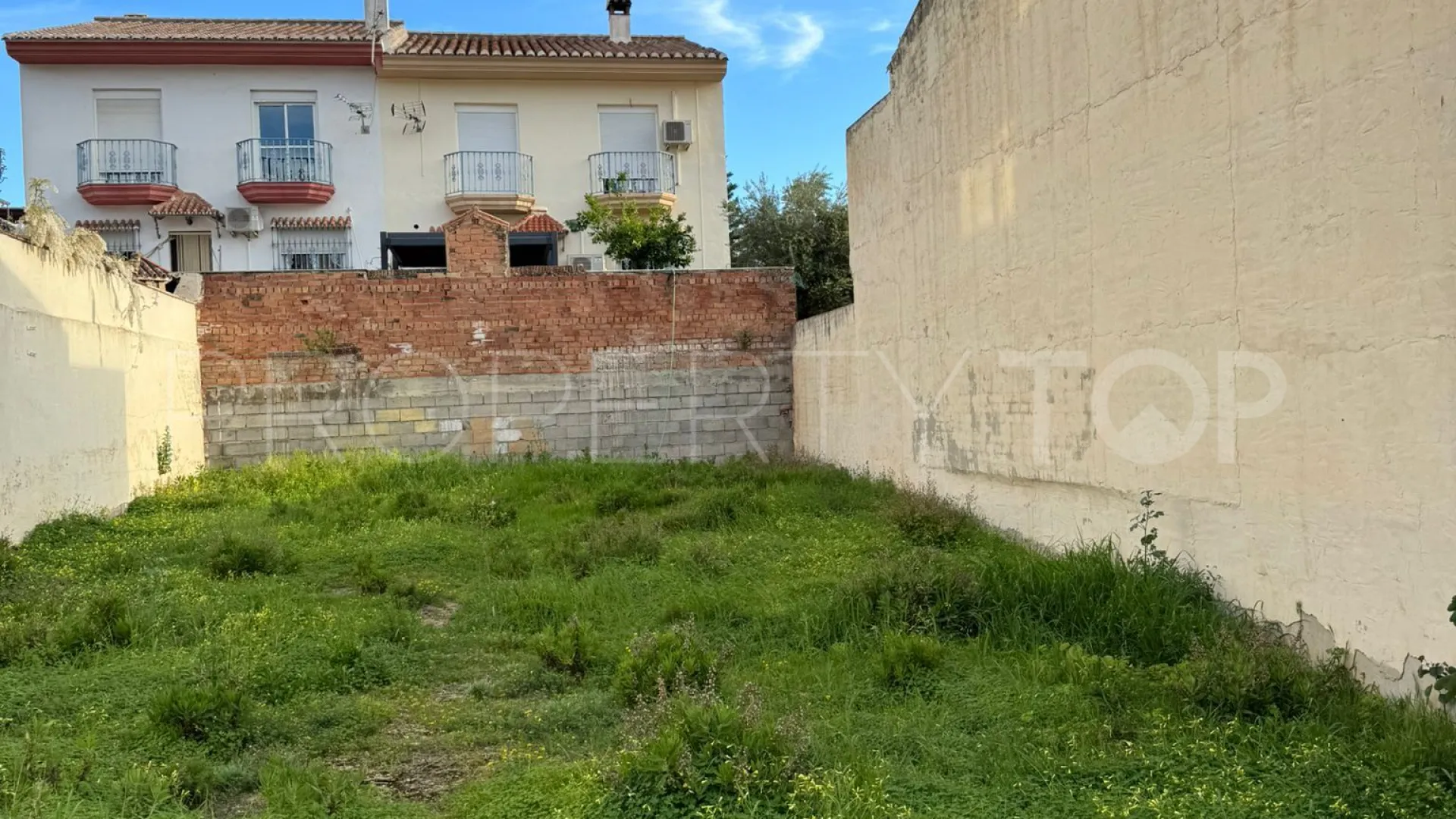 Plot for sale in Los Pacos