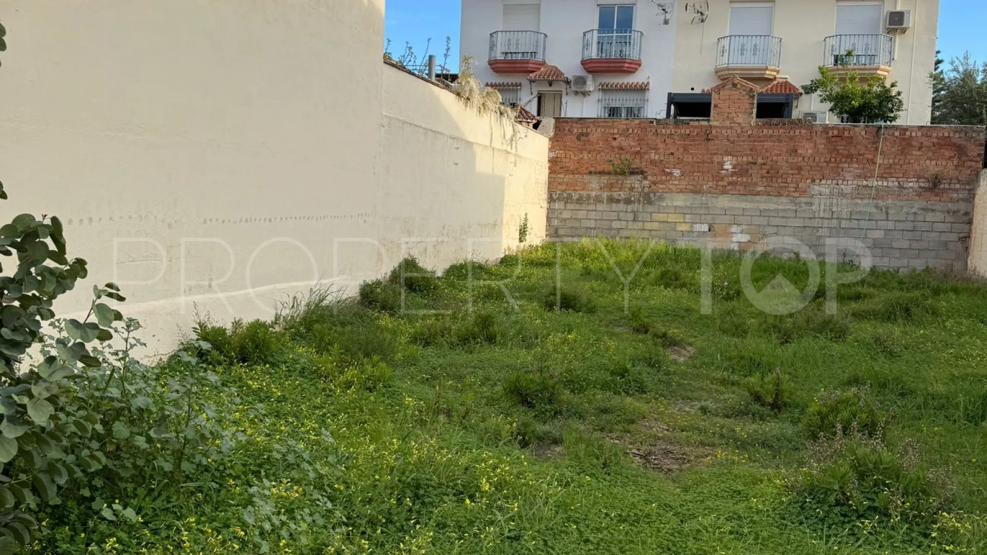 Plot for sale in Los Pacos
