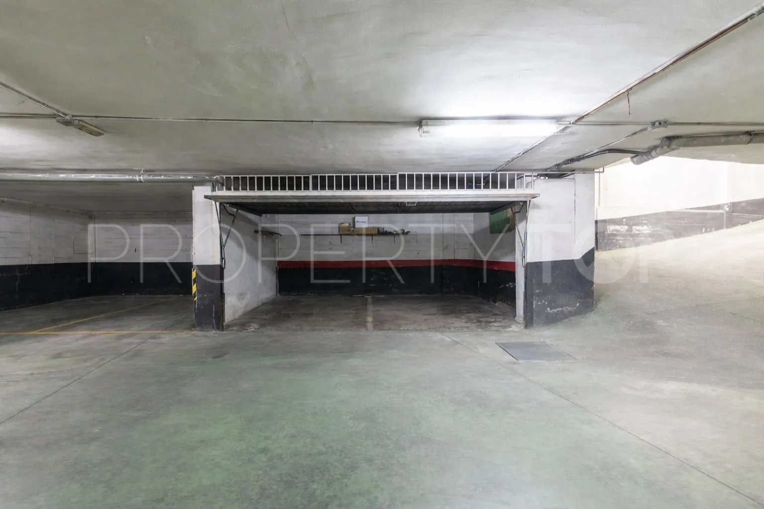 Se vende apartamento con 2 dormitorios en Fuengirola Puerto