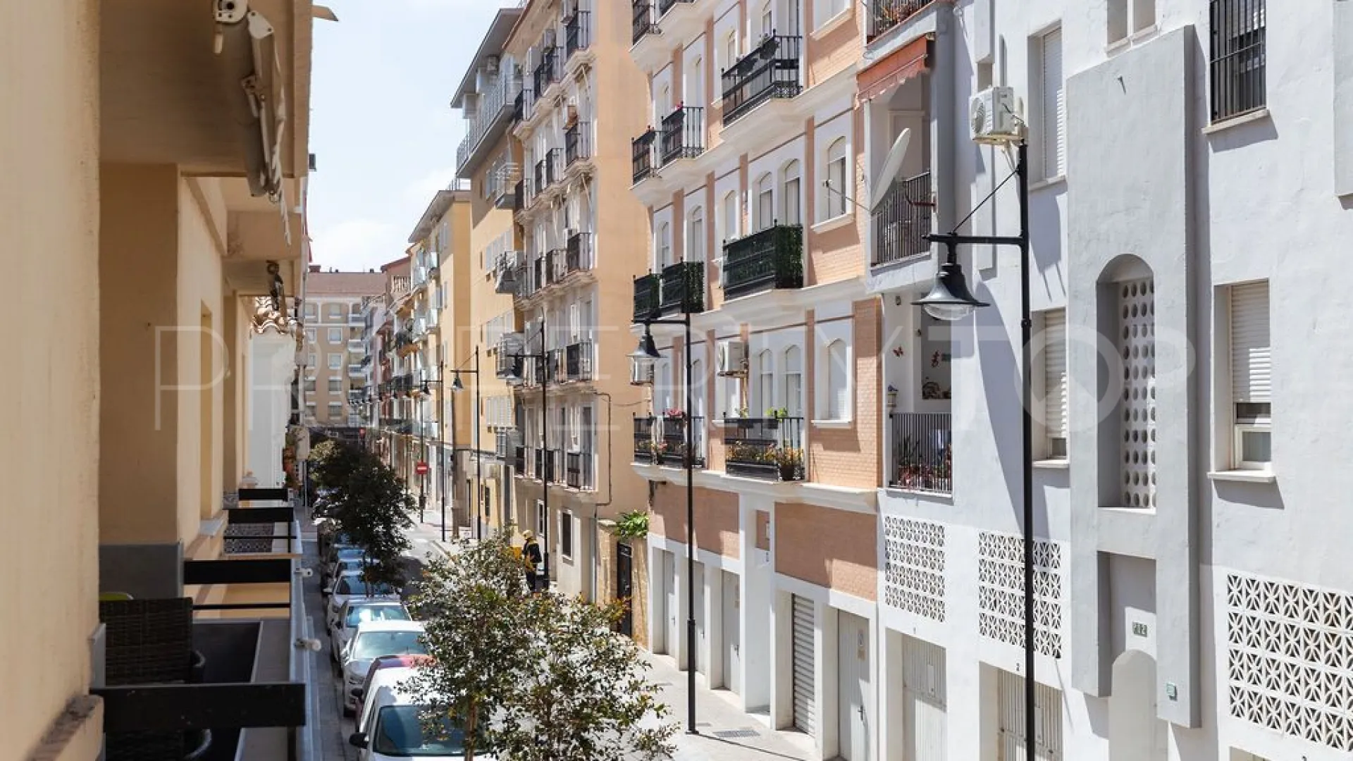 Se vende apartamento con 2 dormitorios en Fuengirola Puerto