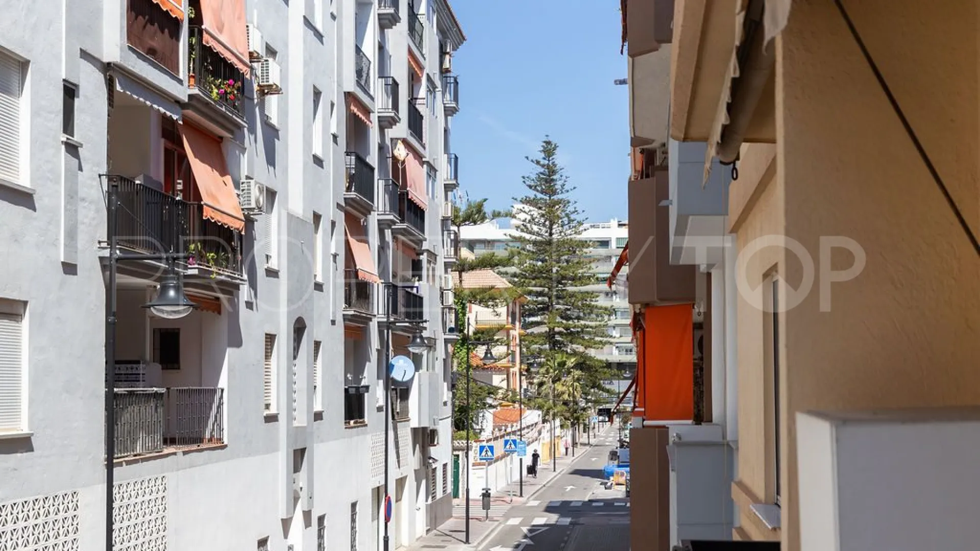 Se vende apartamento con 2 dormitorios en Fuengirola Puerto