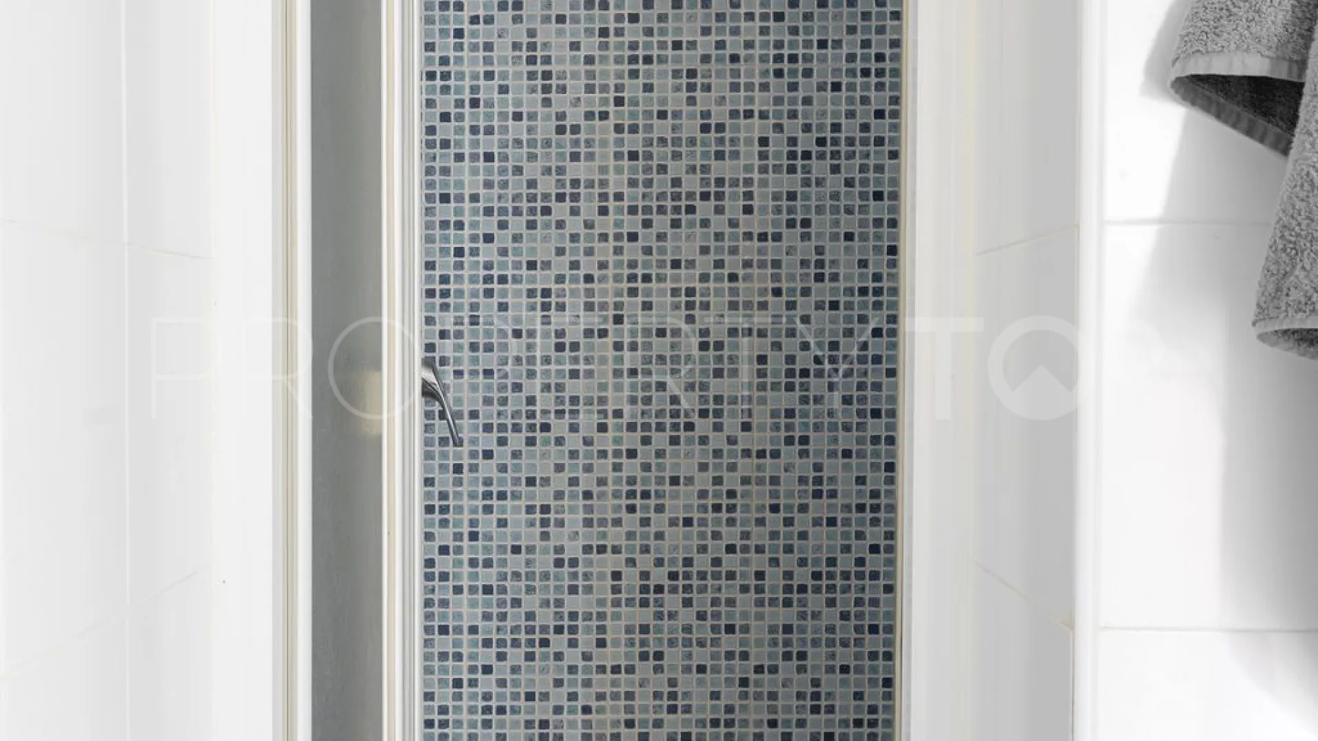 Se vende apartamento con 2 dormitorios en Fuengirola Puerto