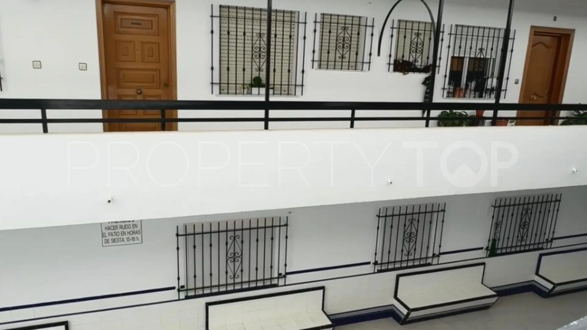 Se vende apartamento con 2 dormitorios en Fuengirola Puerto