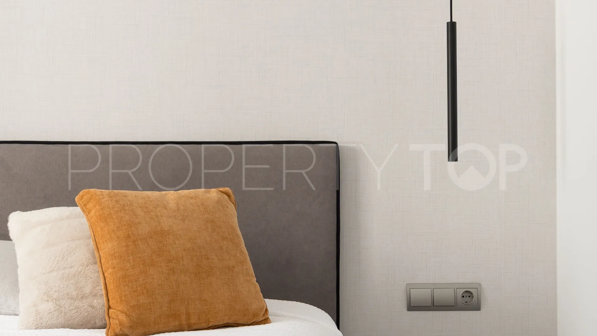 Apartamento con 2 dormitorios en venta en Malaga