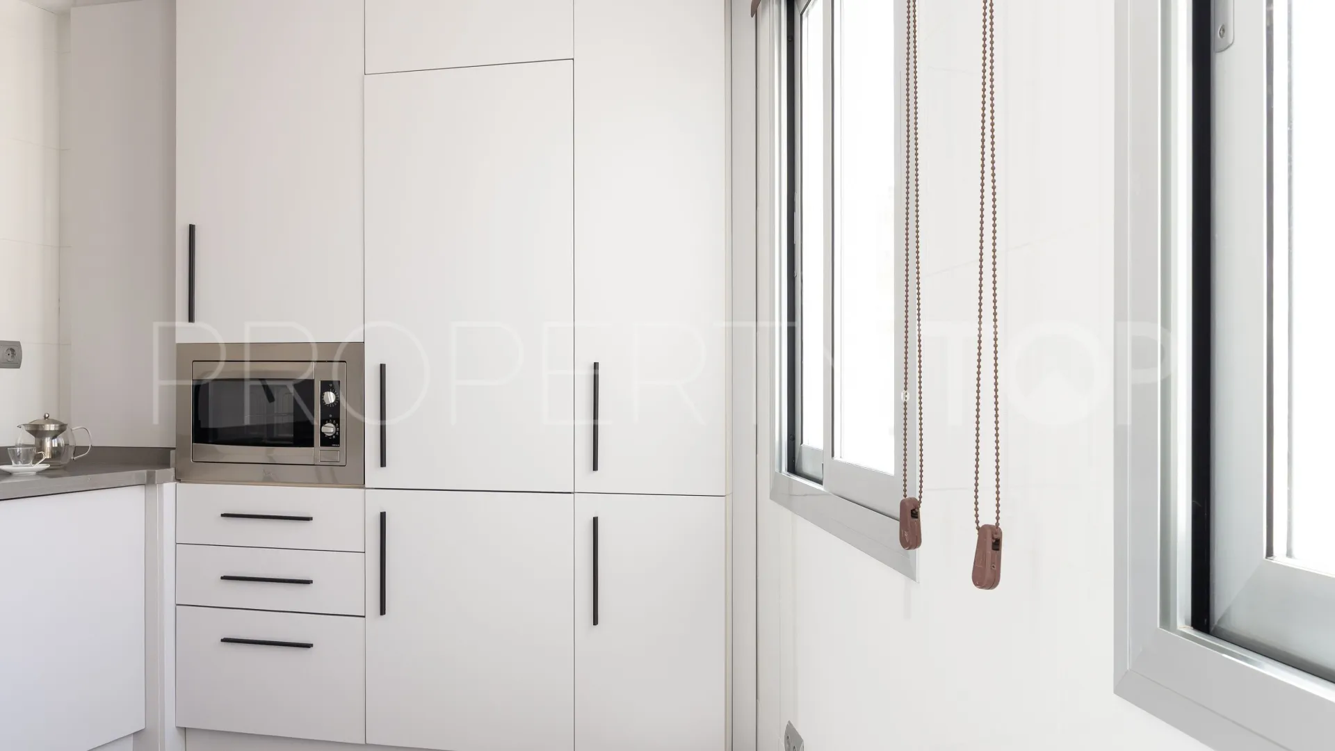 Apartamento con 2 dormitorios en venta en Malaga