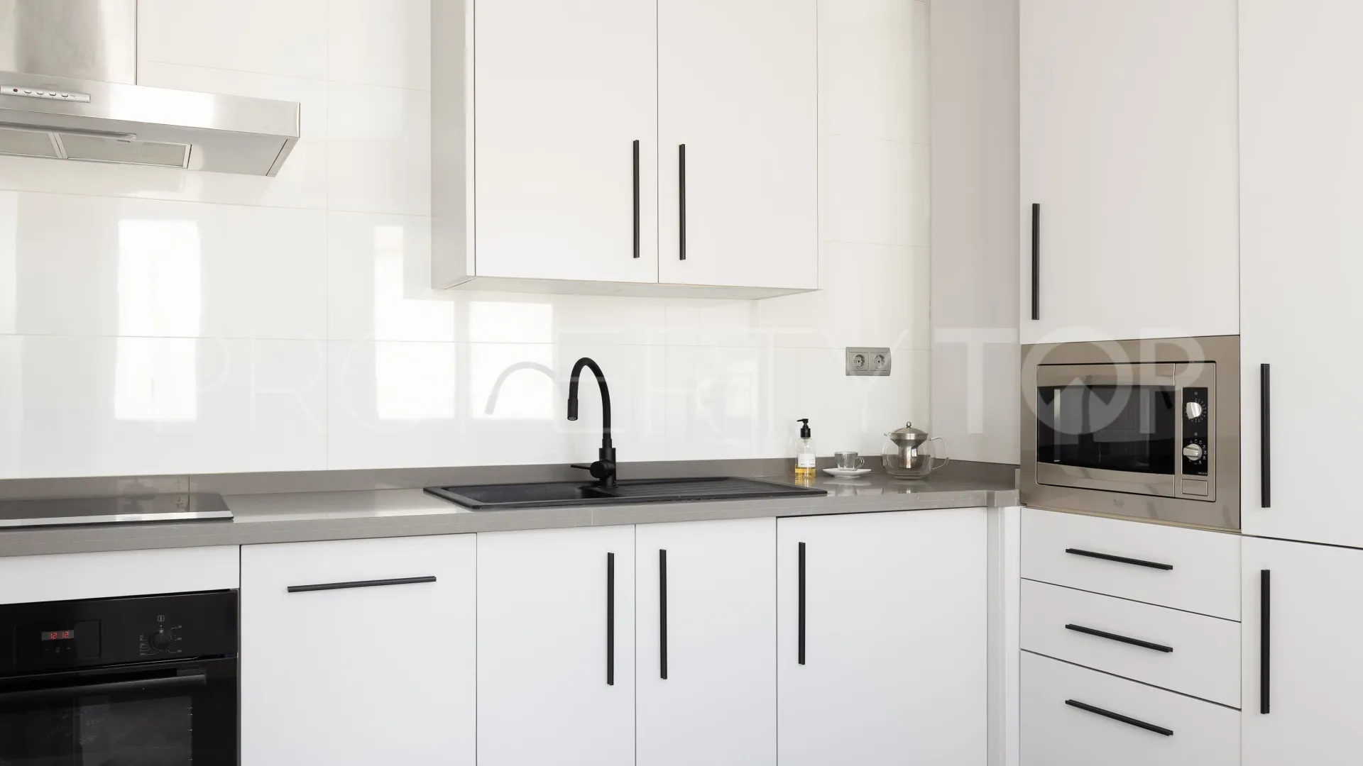 Apartamento con 2 dormitorios en venta en Malaga