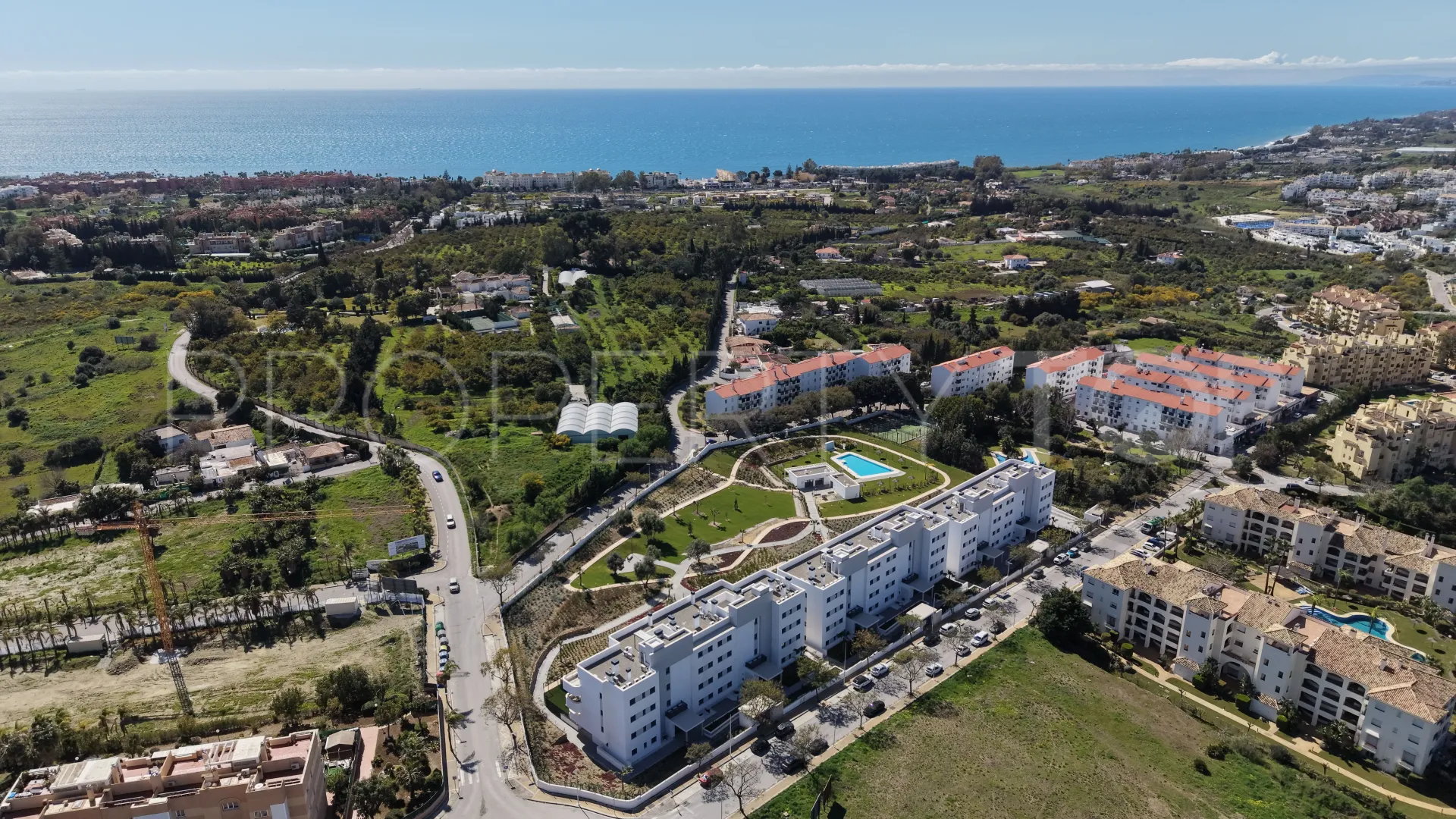 For sale 2 bedrooms ground floor apartment in Estepona East