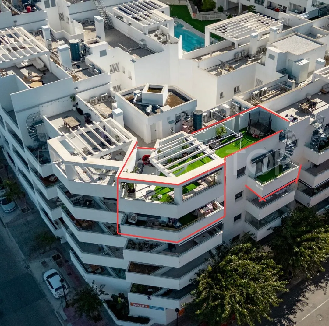 For sale duplex penthouse in Avda de Andalucia - Sierra de Estepona