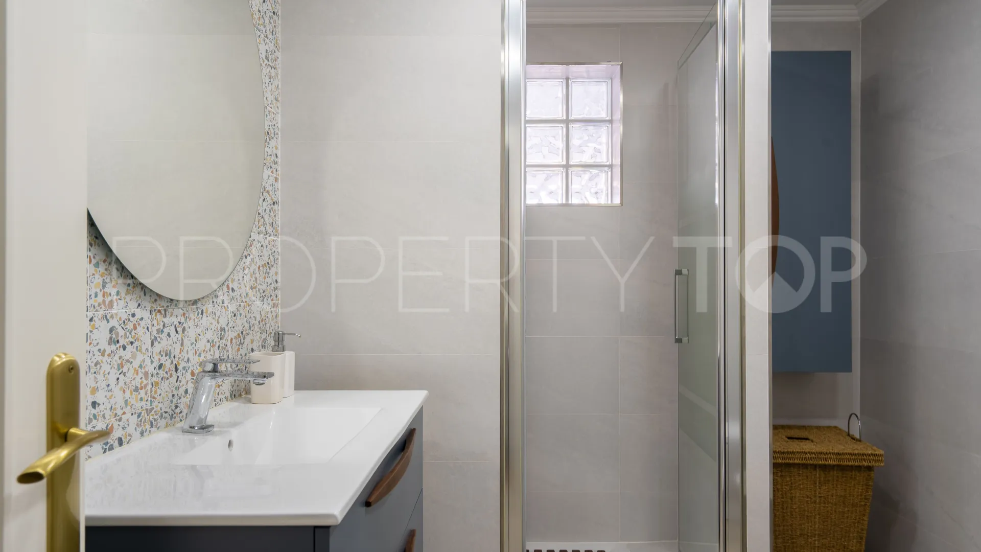 For sale house in Velez Malaga with 7 bedrooms