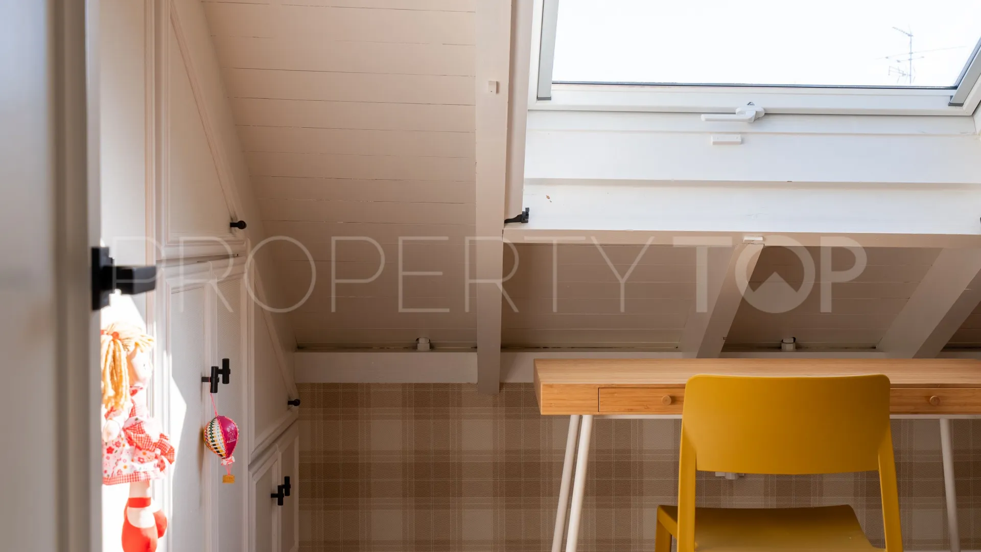 For sale house in Velez Malaga with 7 bedrooms