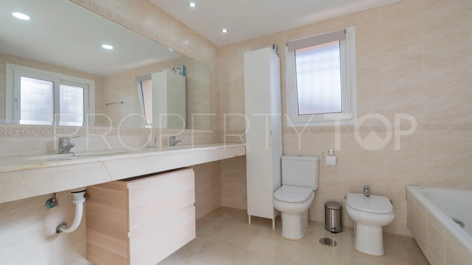 Semi detached house with 3 bedrooms for sale in Riviera del Sol