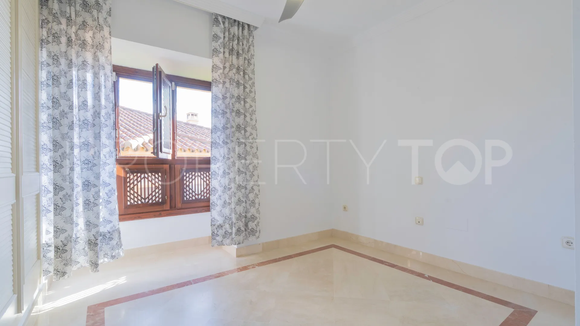 Semi detached house with 3 bedrooms for sale in Riviera del Sol