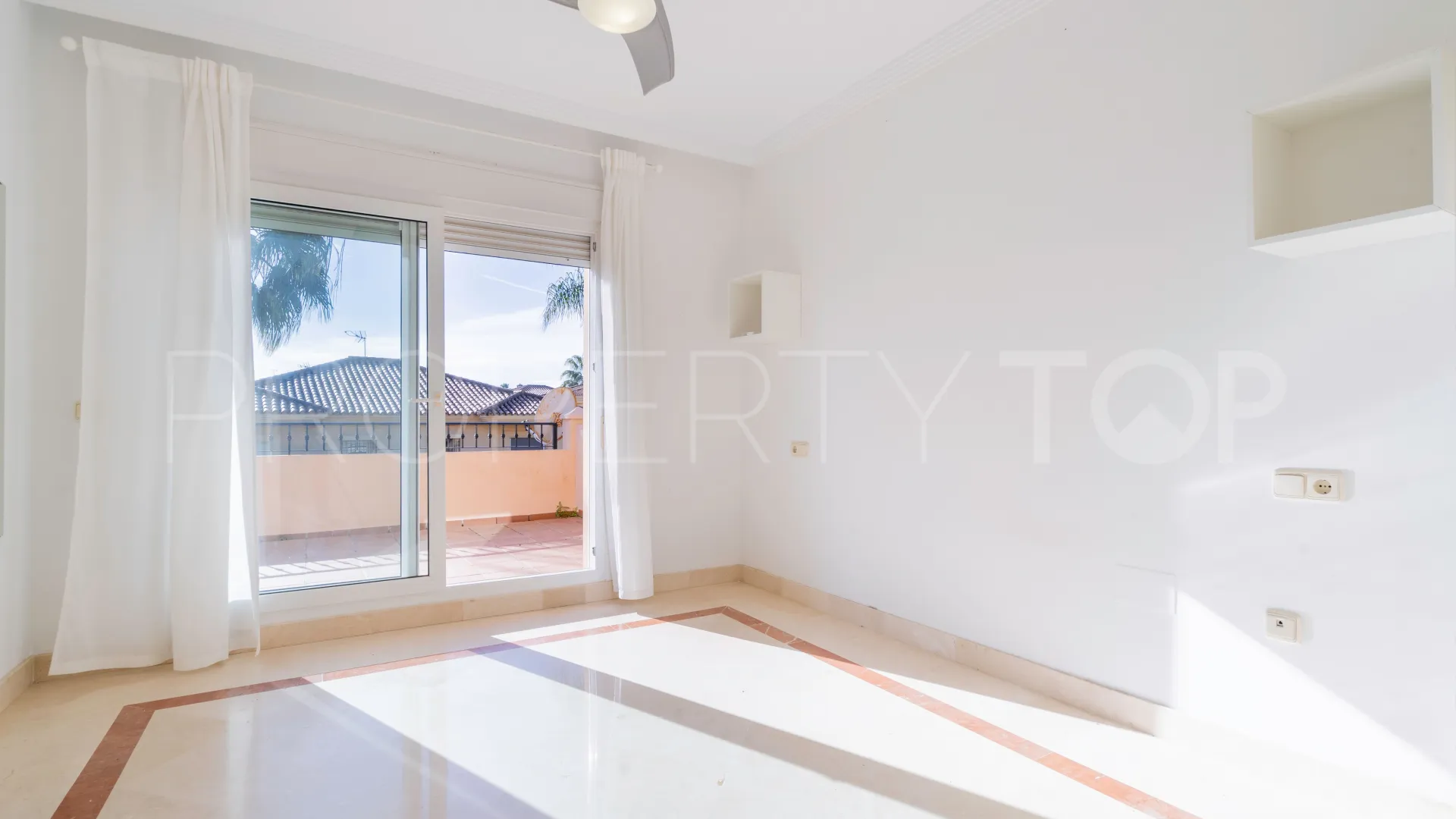 Semi detached house with 3 bedrooms for sale in Riviera del Sol