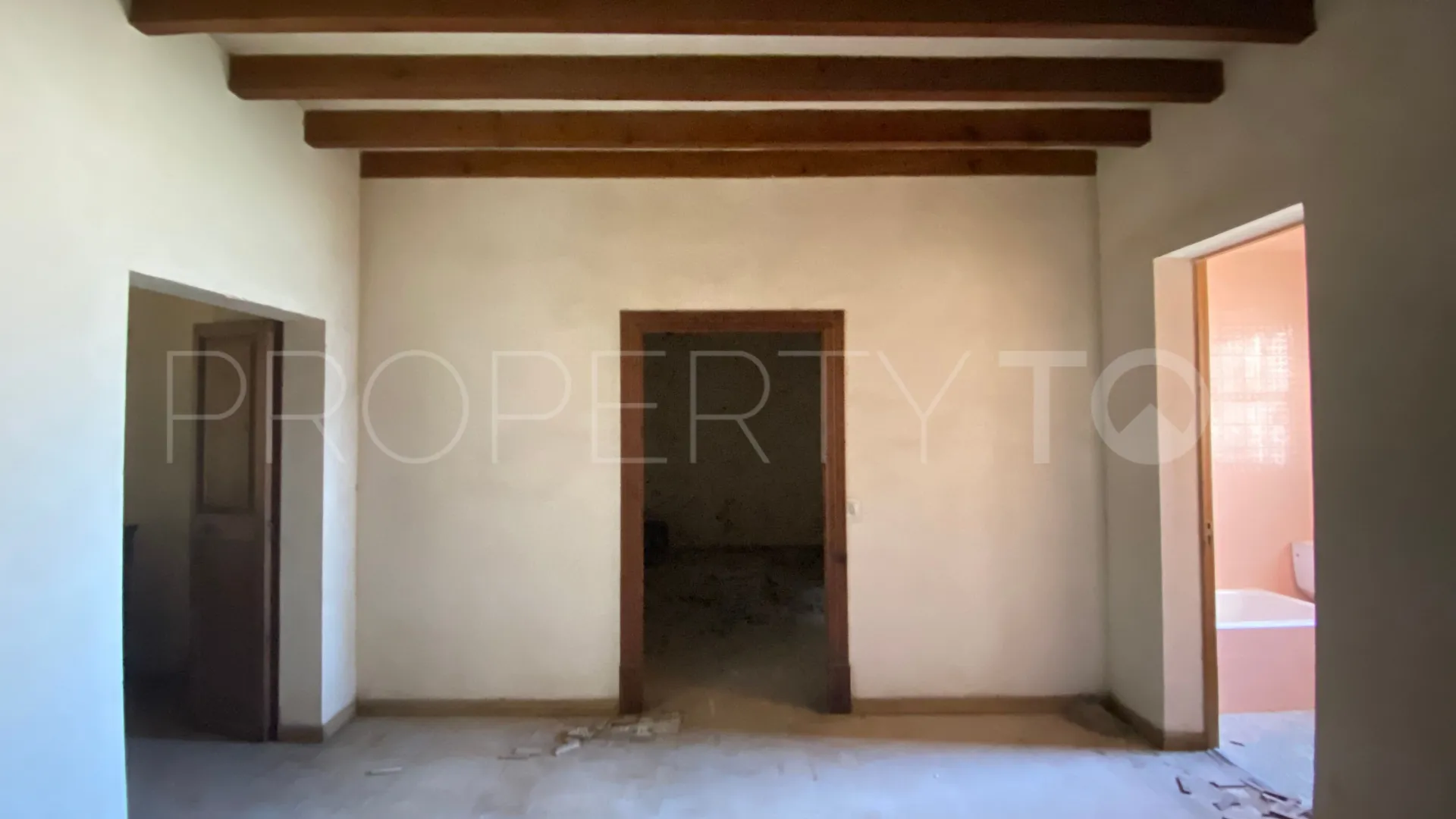 Buy town house in Alaro