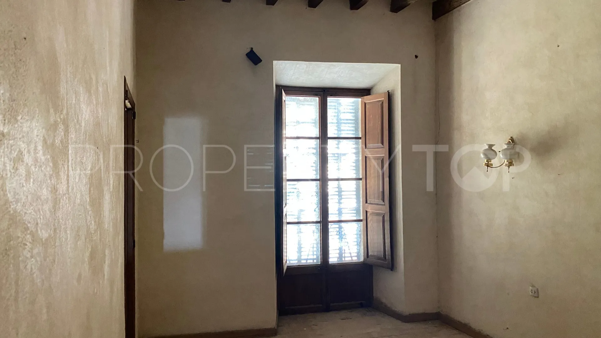 Buy town house in Alaro