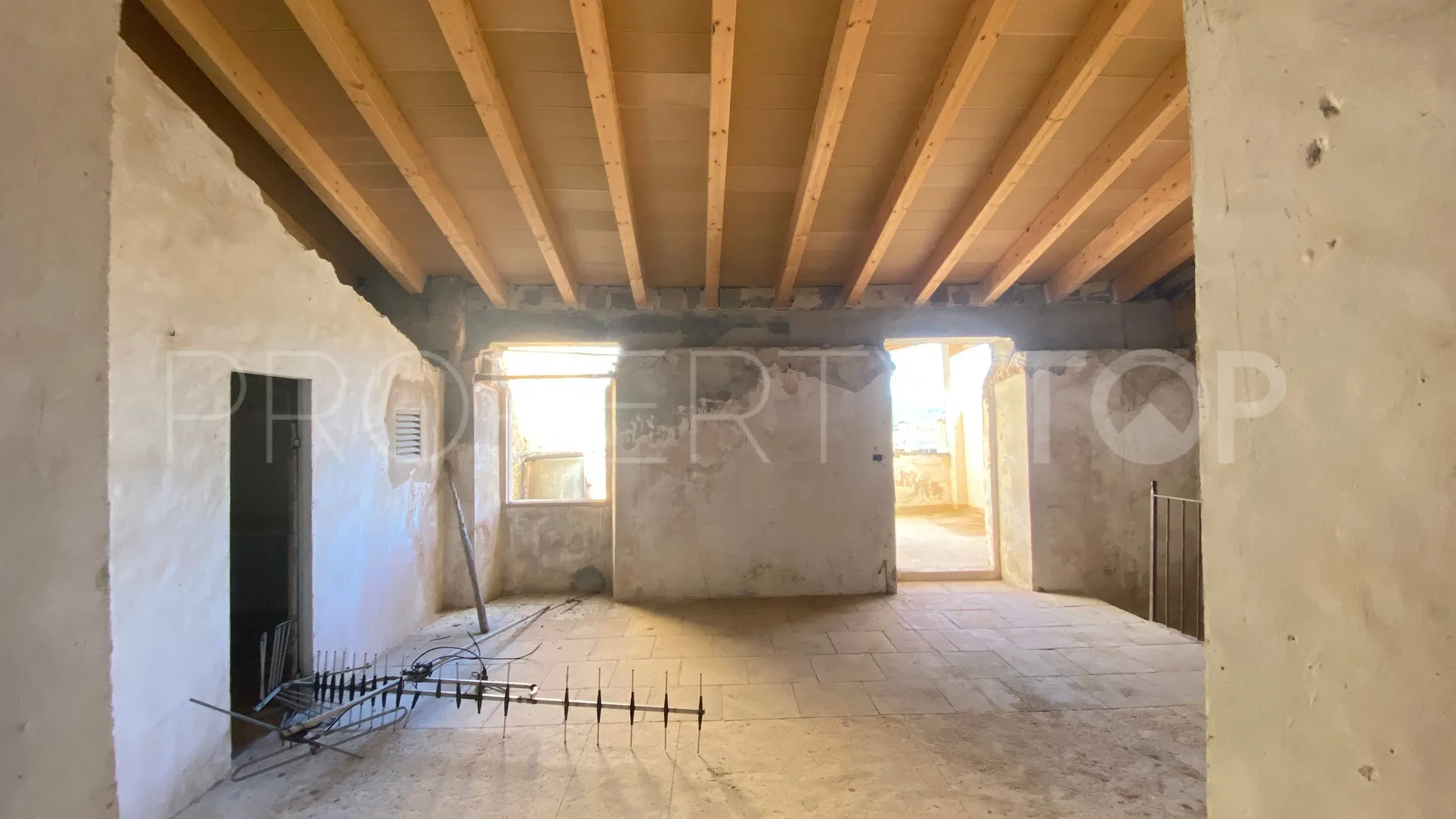 Buy town house in Alaro