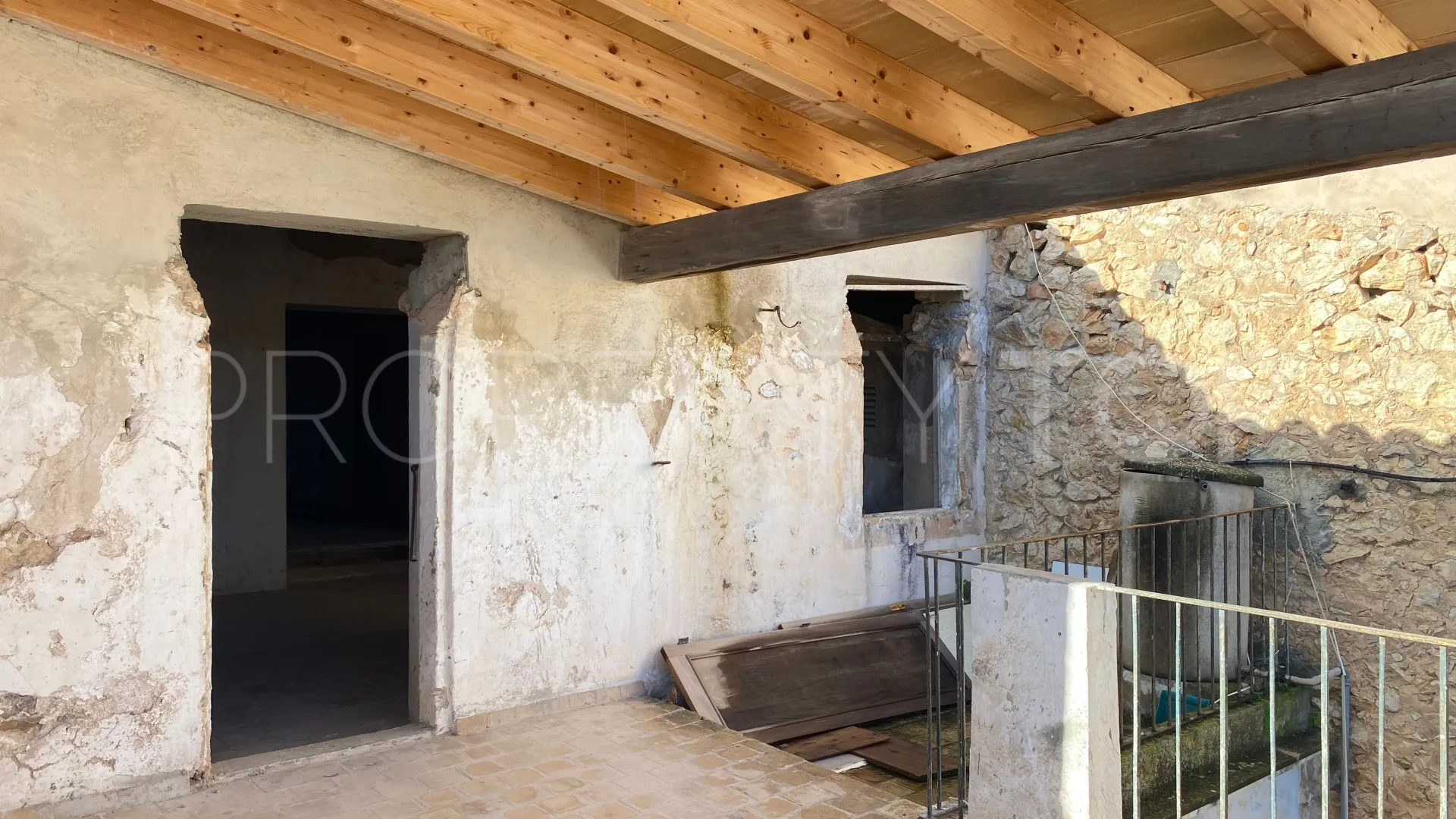 Buy town house in Alaro