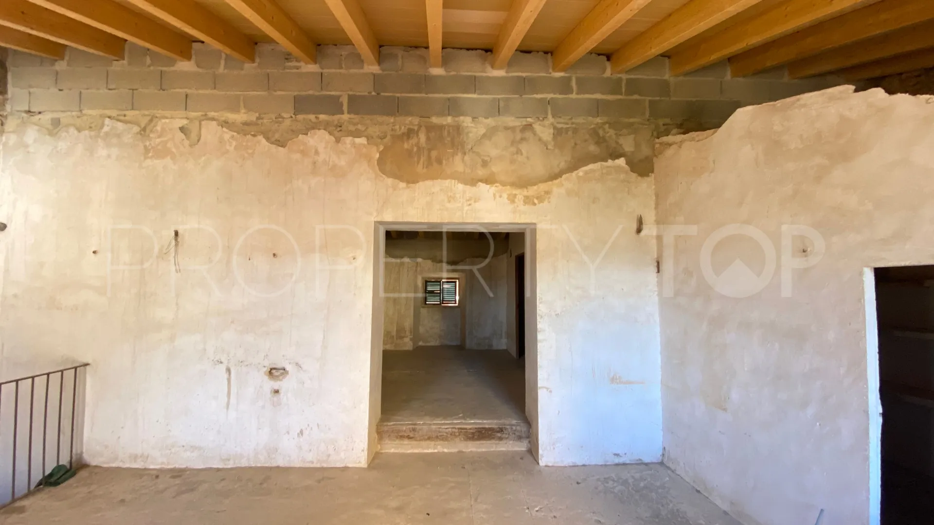 Buy town house in Alaro