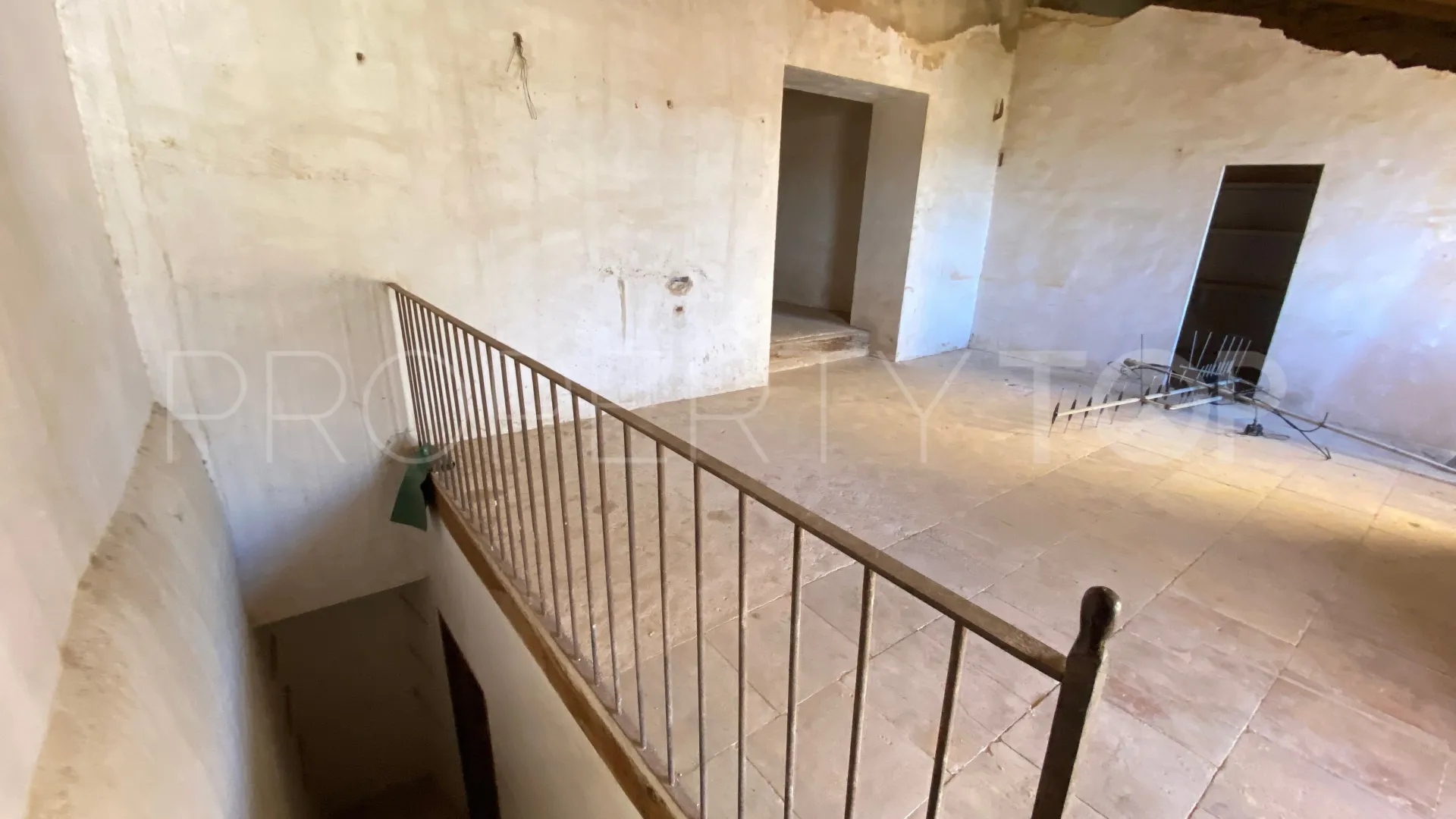 Buy town house in Alaro