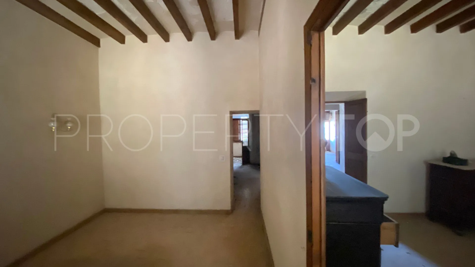 Buy town house in Alaro