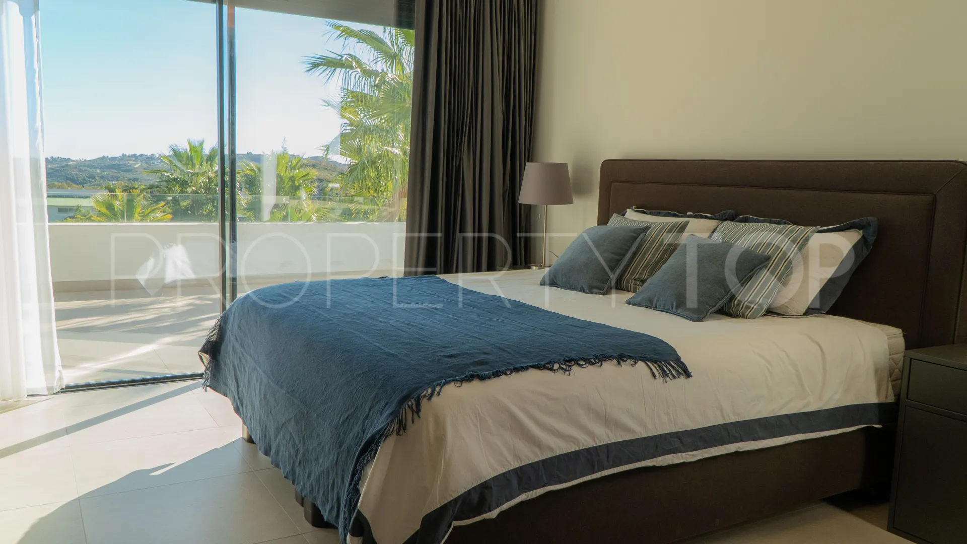 Buy Cala de Mijas villa