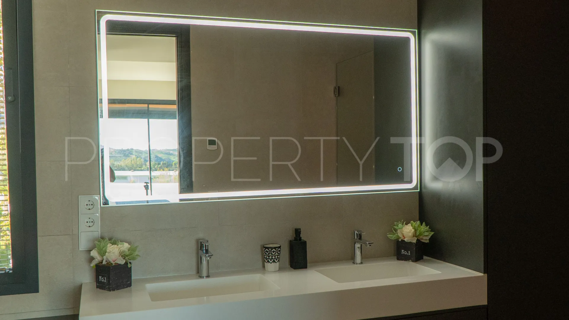 Buy Cala de Mijas villa