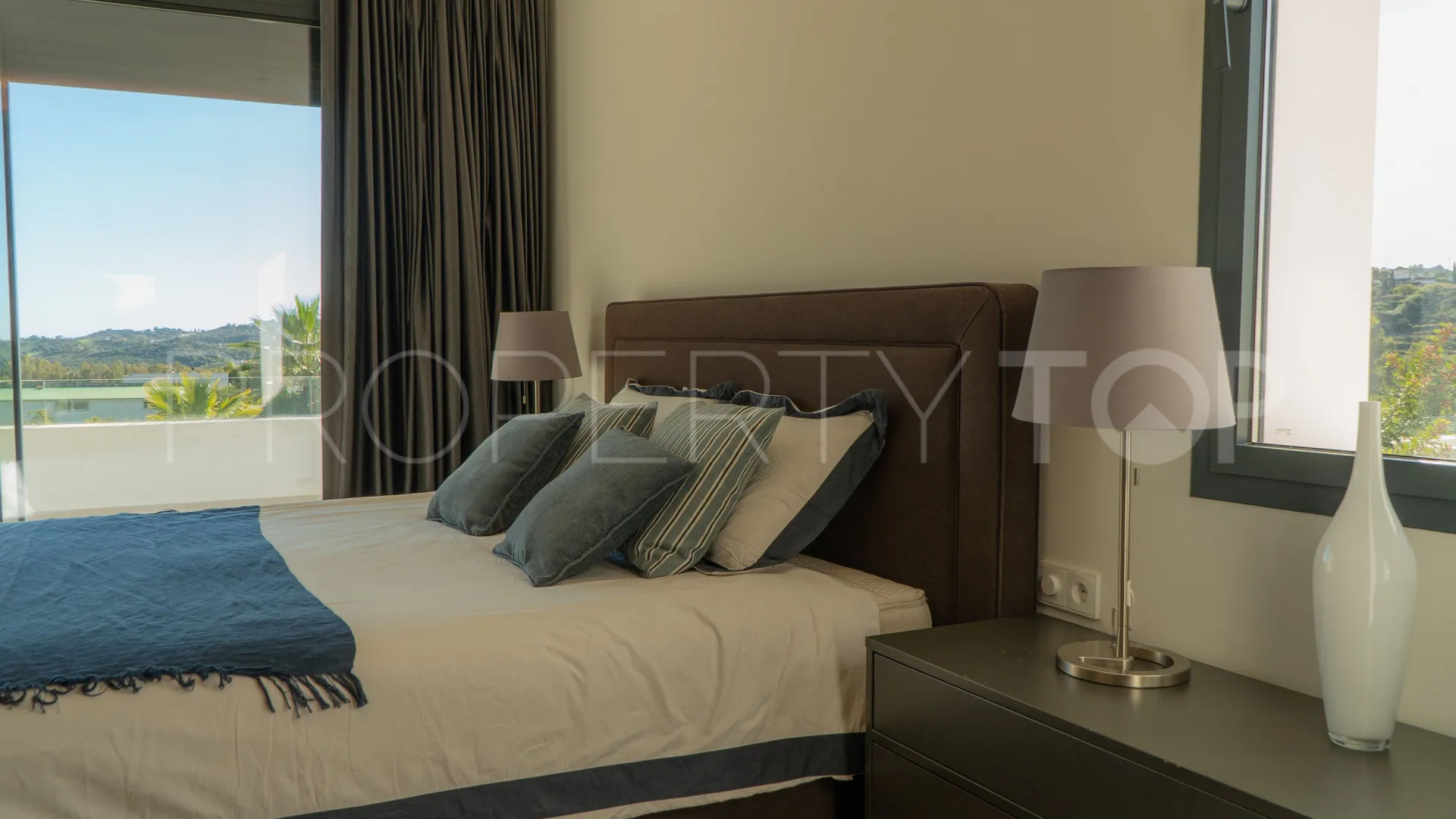 Buy Cala de Mijas villa