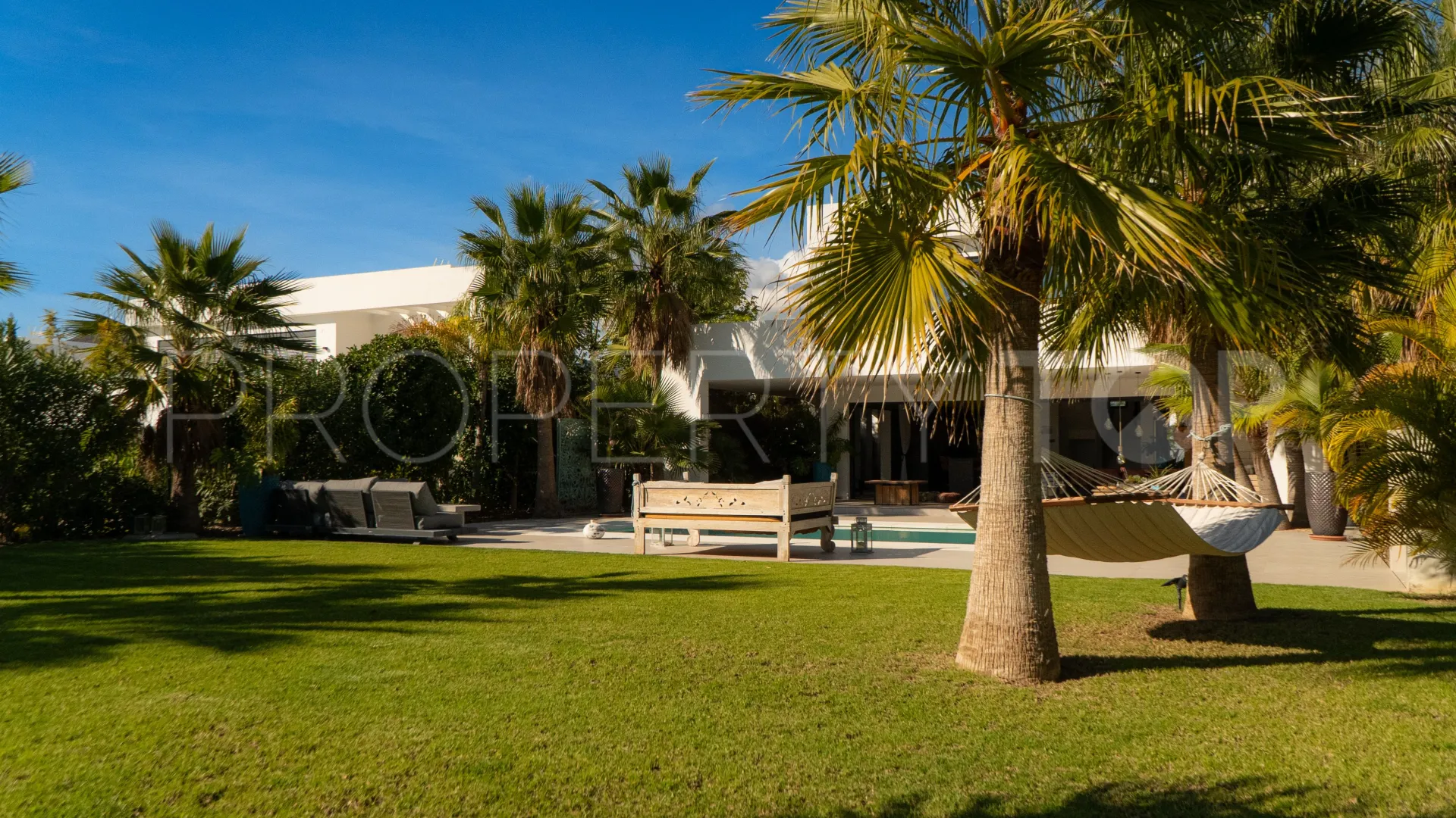Buy Cala de Mijas villa