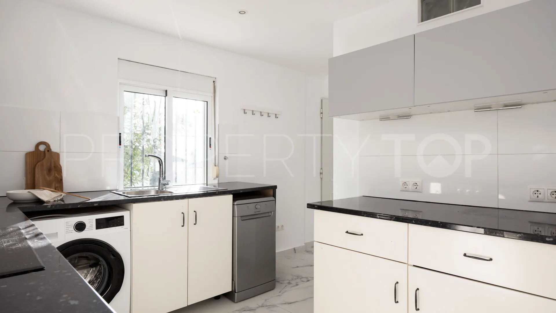 House in Cala de Mijas for sale