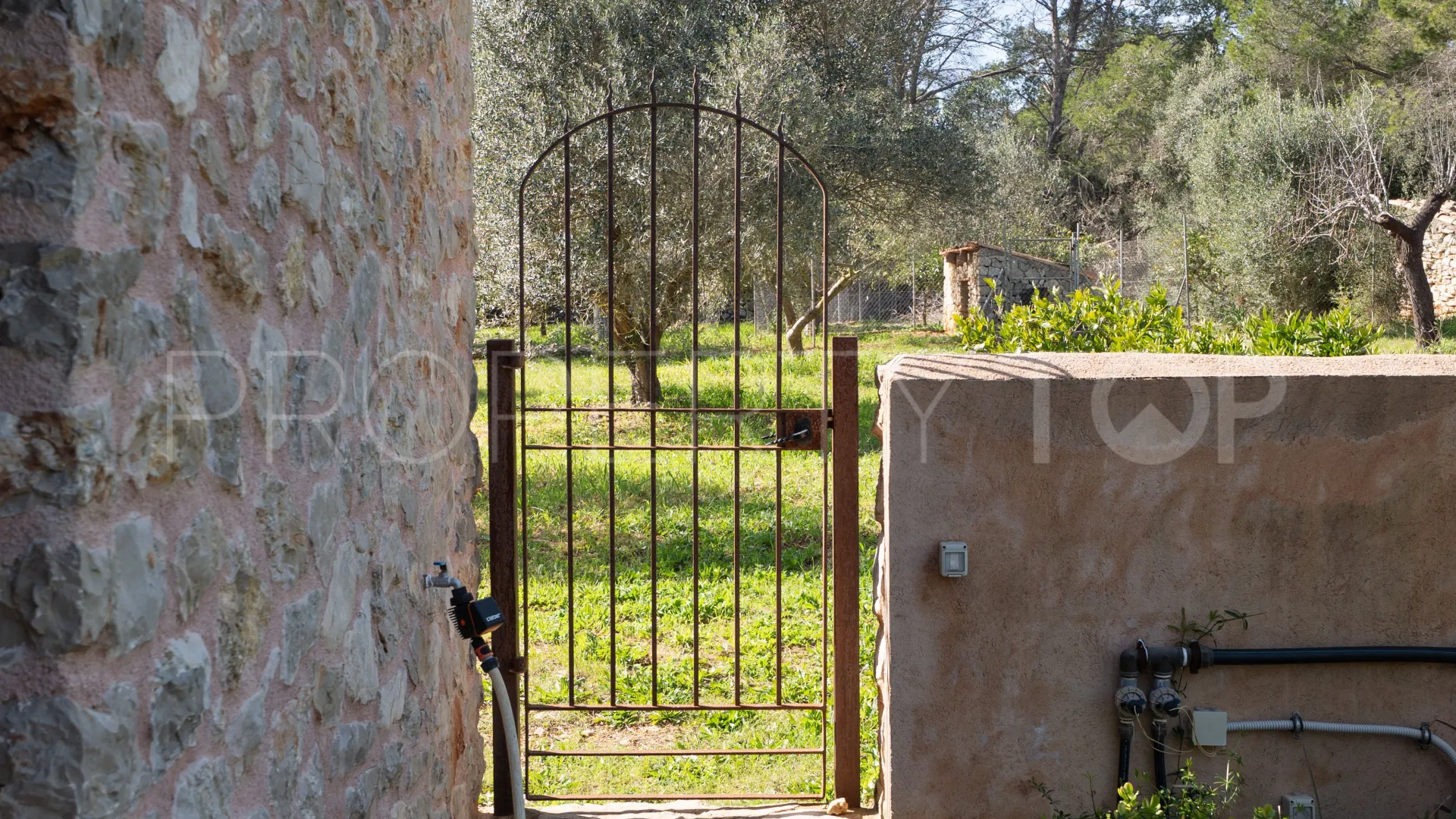For sale villa in Petra with 7 bedrooms