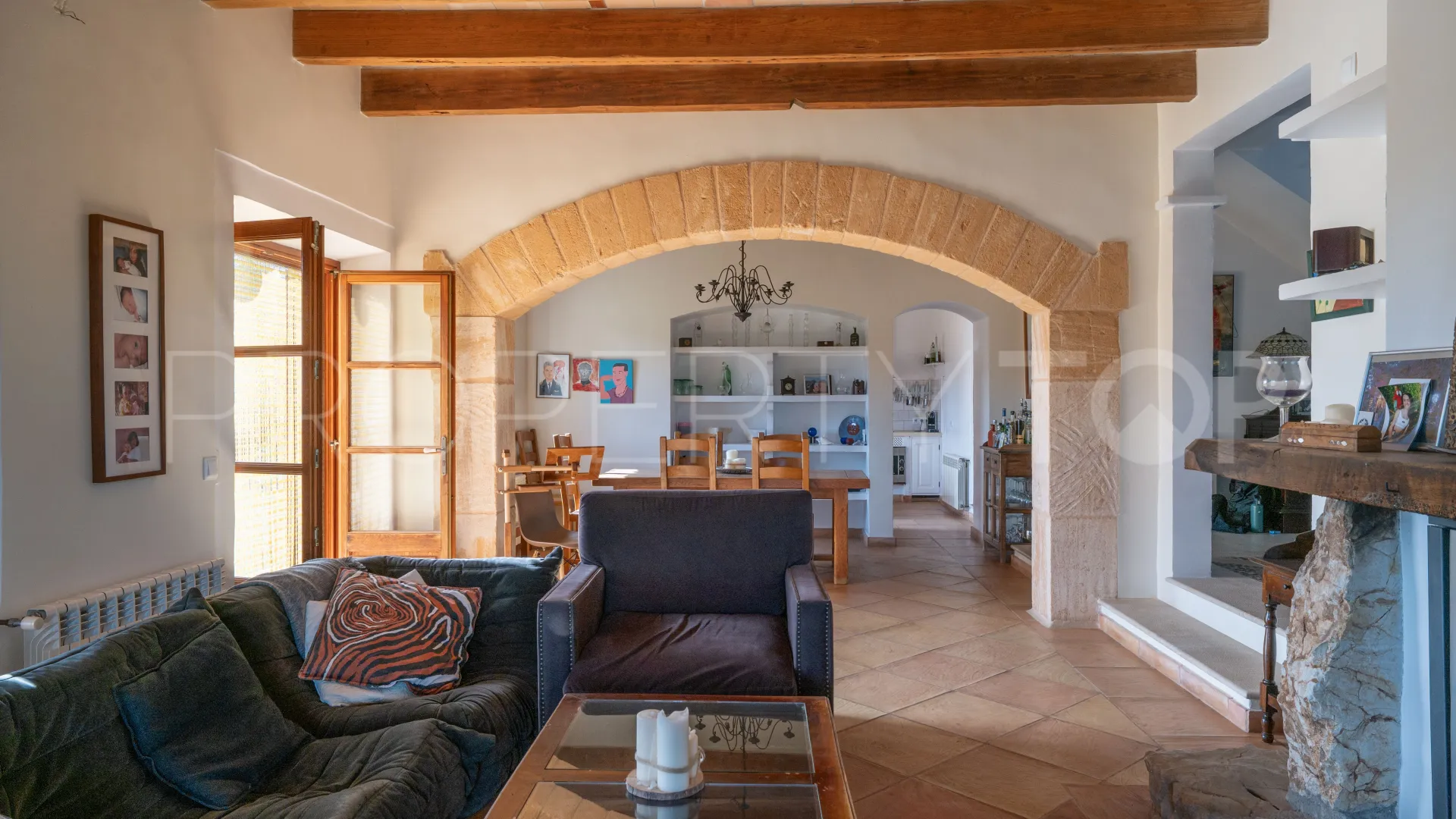 For sale villa in Petra with 7 bedrooms
