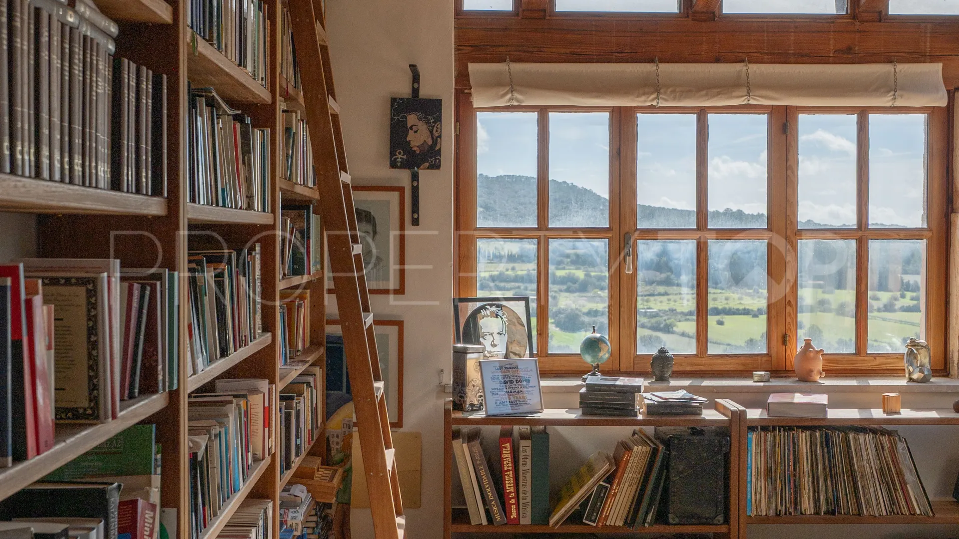 For sale villa in Petra with 7 bedrooms