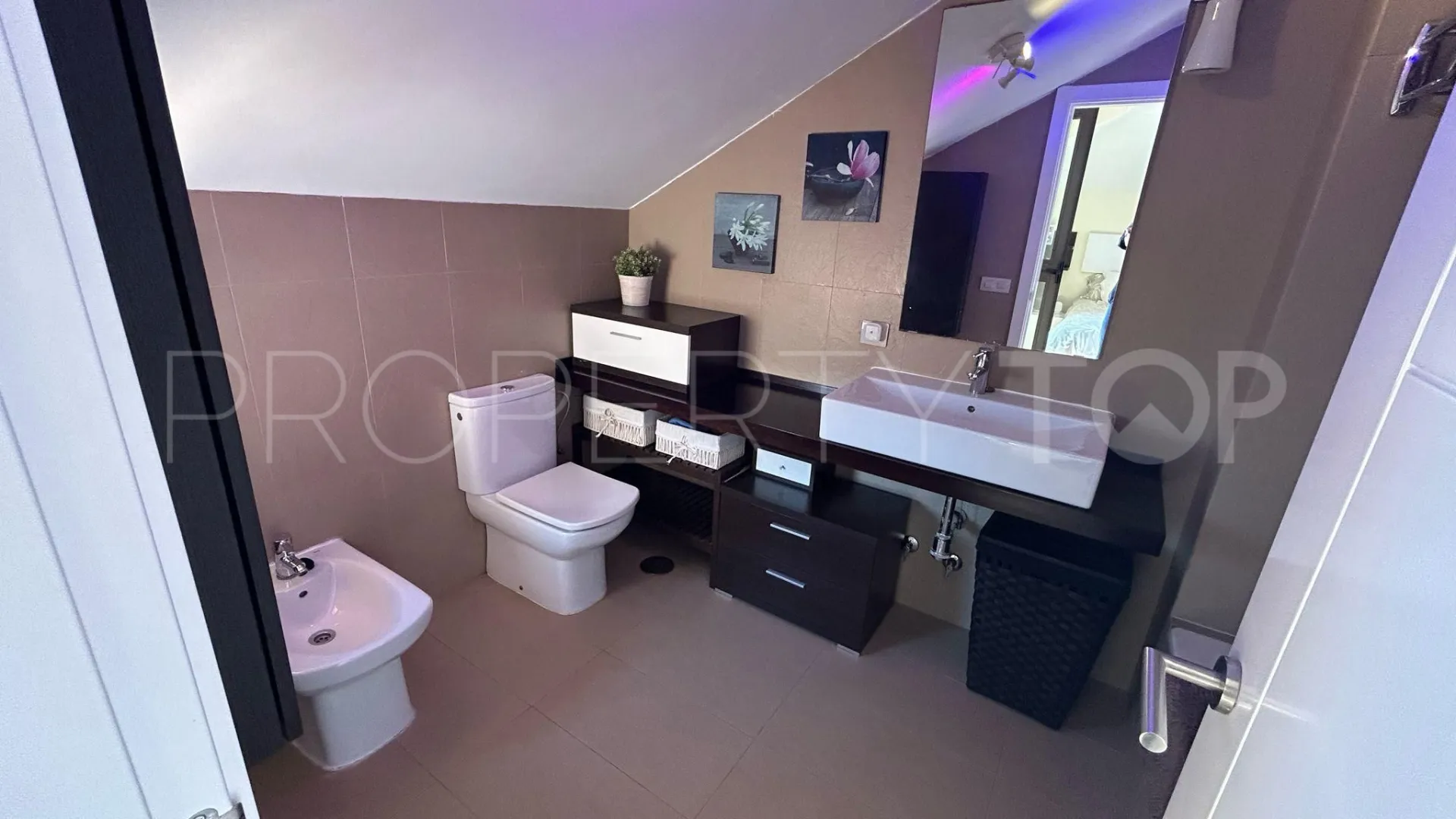 For sale chalet in Benalmadena Pueblo with 3 bedrooms