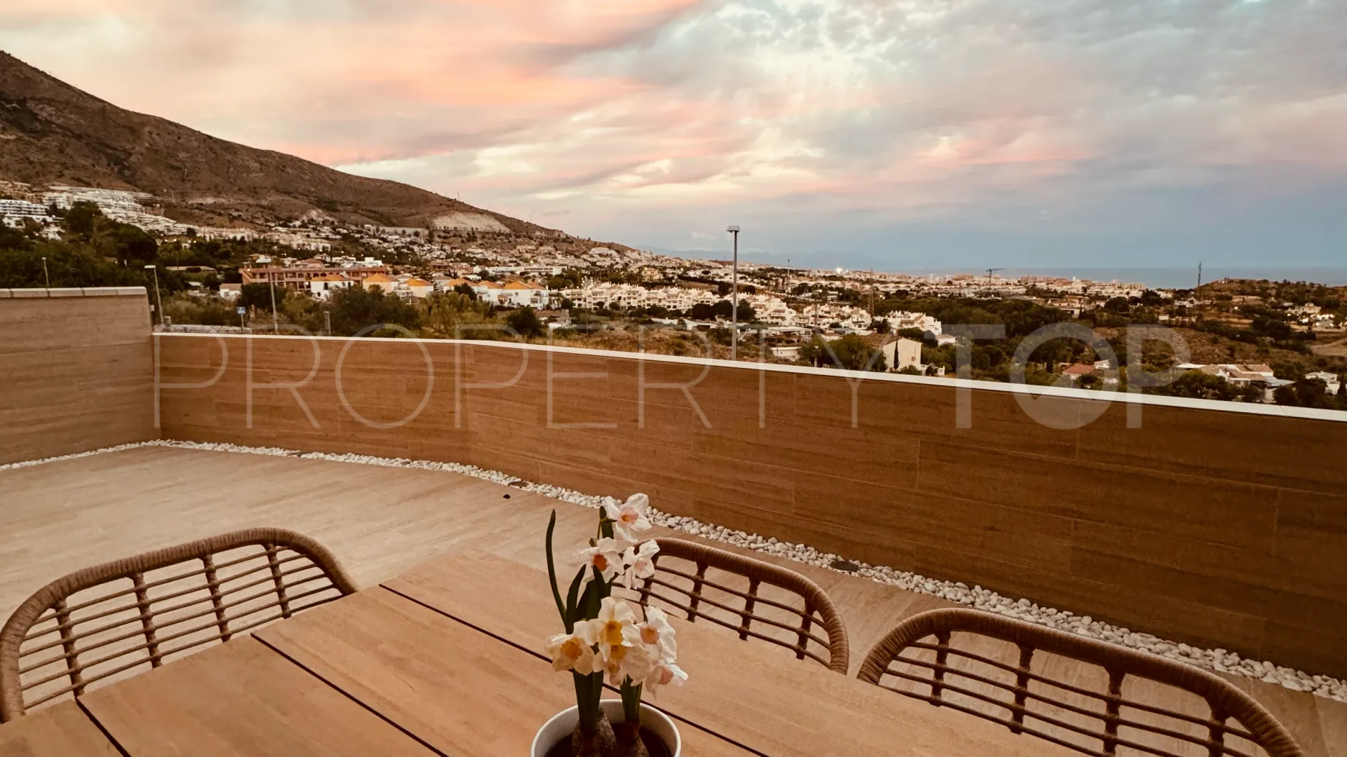 For sale chalet in Benalmadena Pueblo with 3 bedrooms
