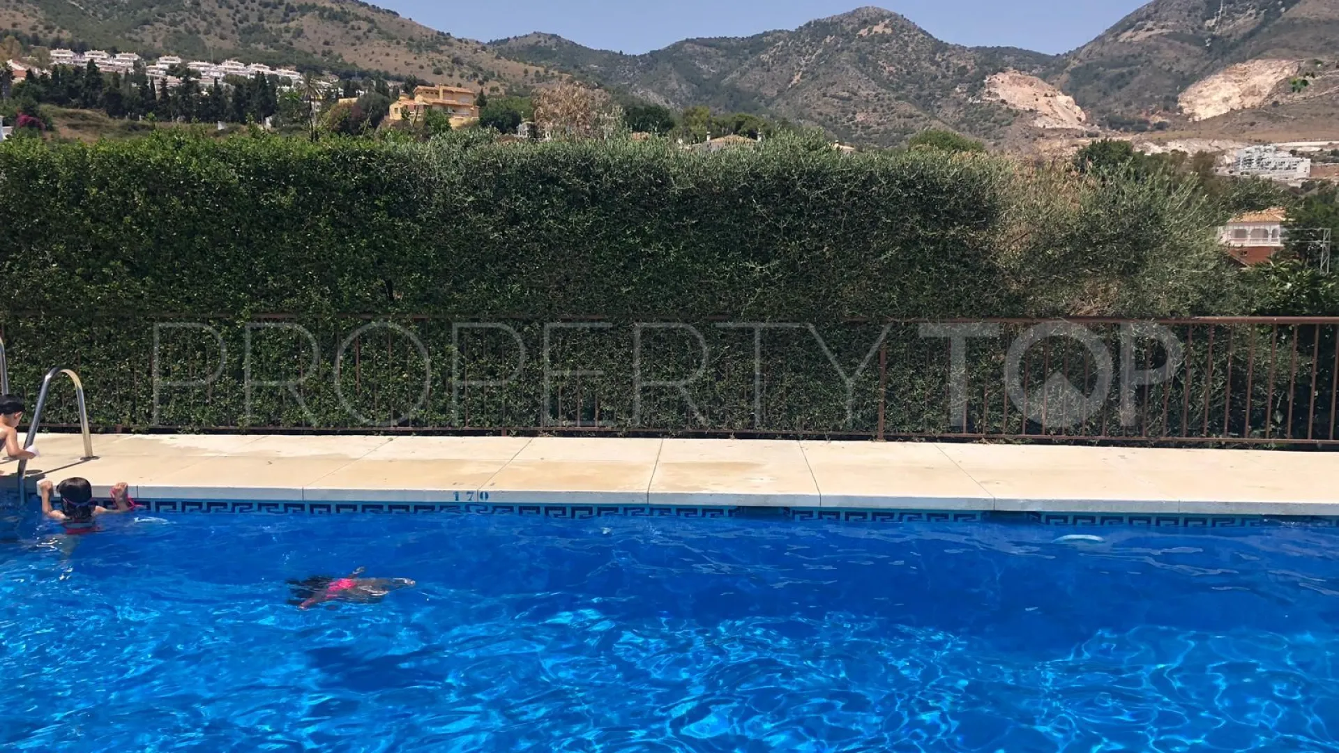 For sale chalet in Benalmadena Pueblo with 3 bedrooms