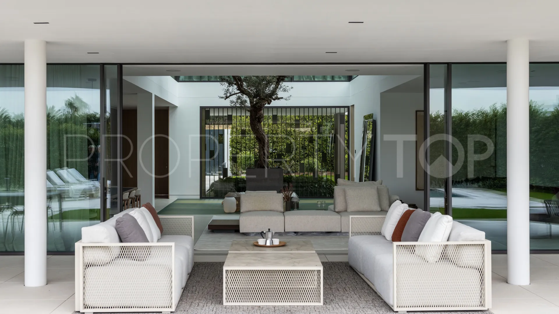 Villa en venta con 5 dormitorios en Marbella Golden Mile