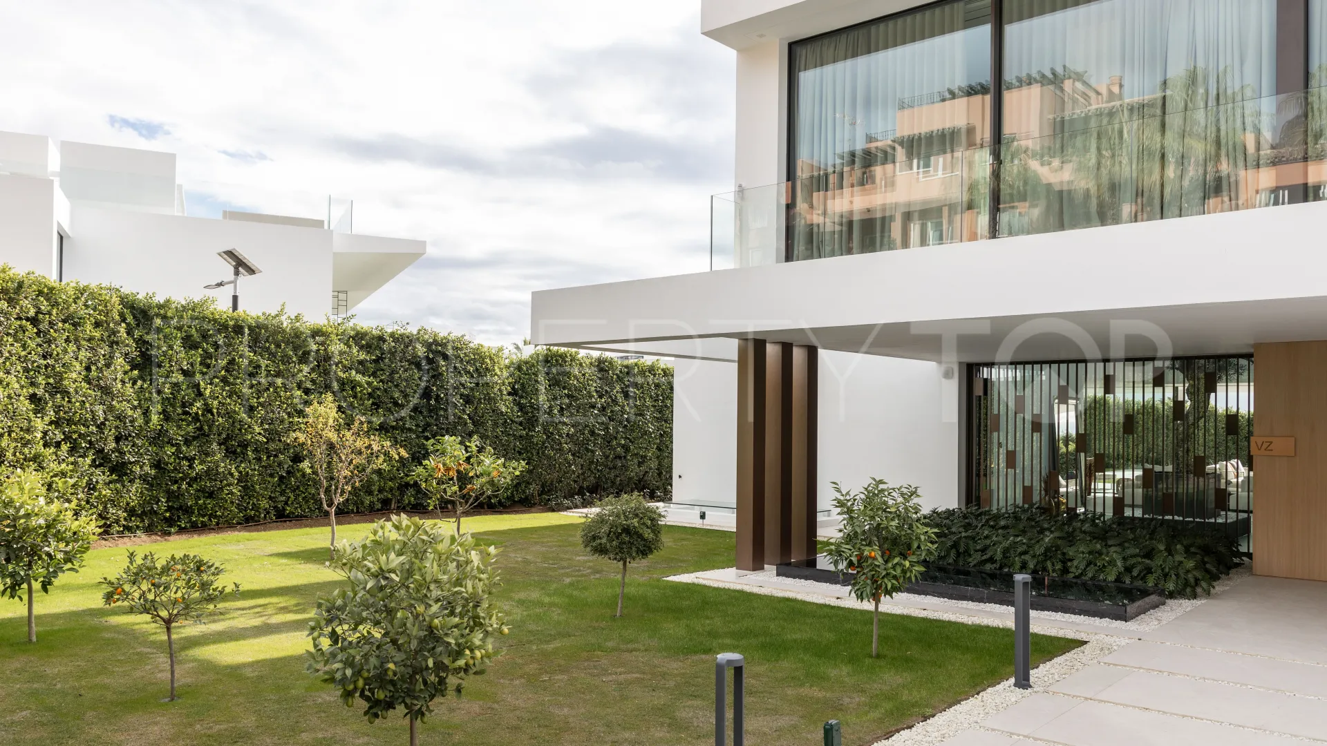 Villa en venta con 5 dormitorios en Marbella Golden Mile