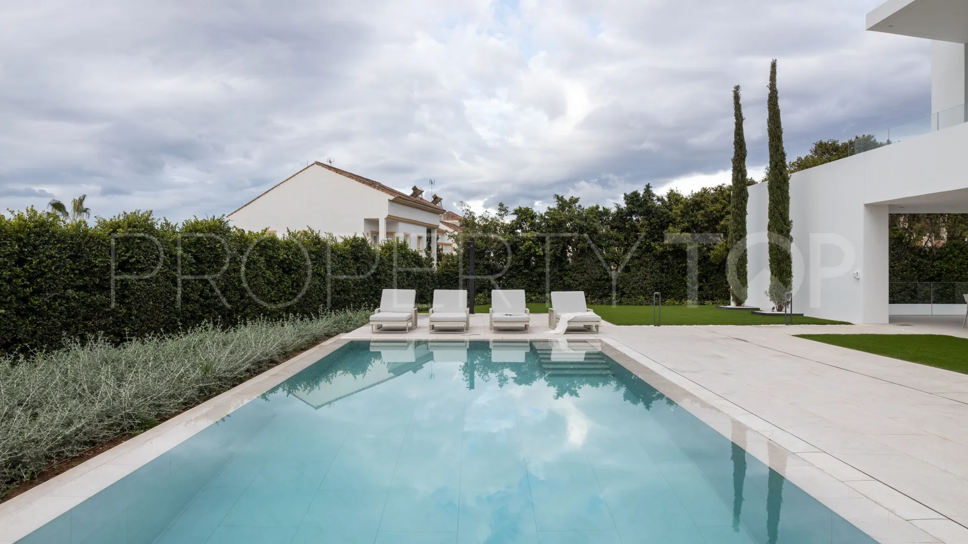 Villa en venta con 5 dormitorios en Marbella Golden Mile