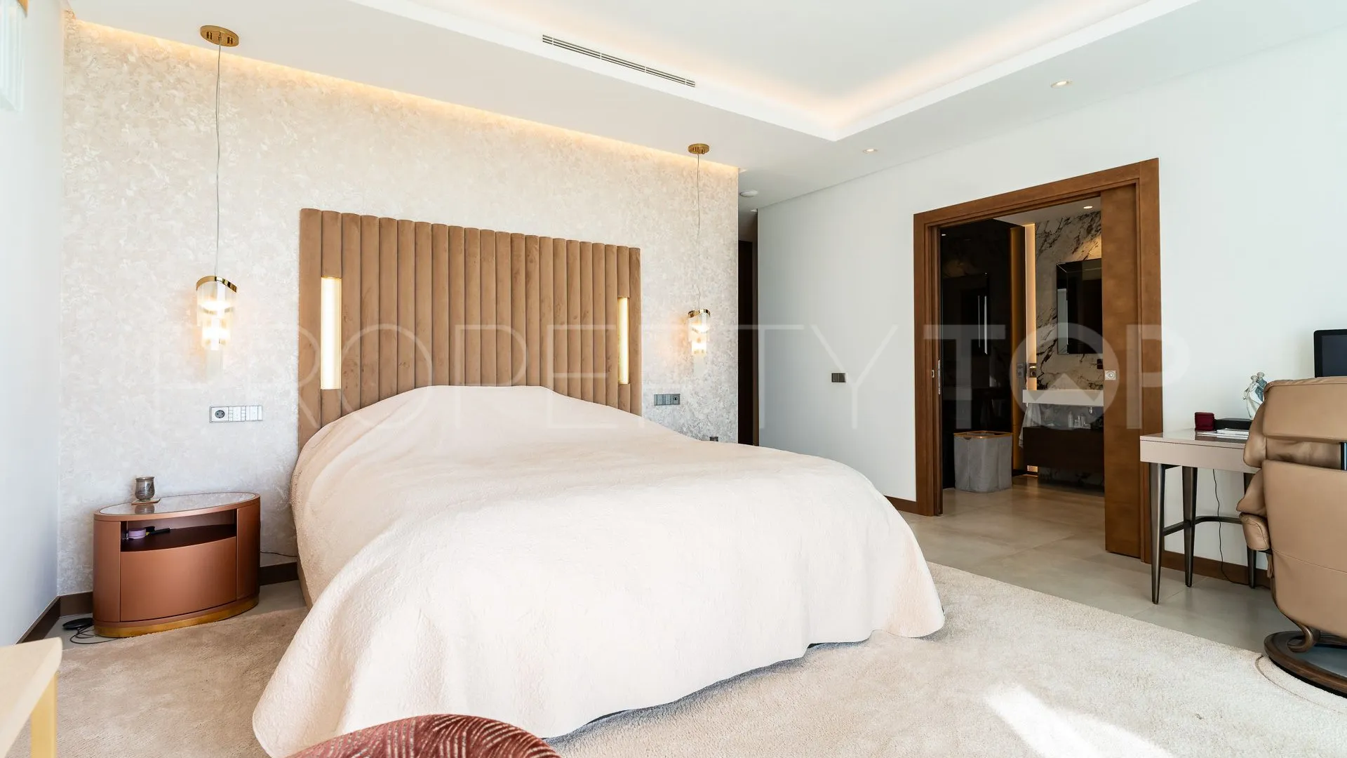 Los Arqueros, villa de 6 dormitorios en venta
