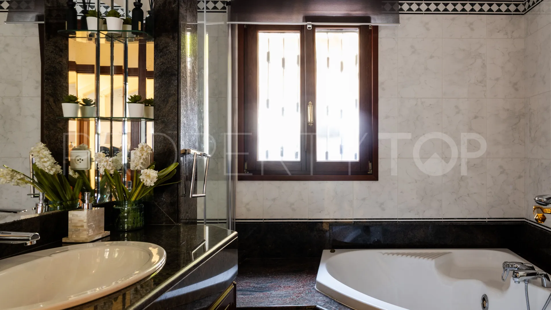 Malaga - Este, casa en venta de 6 dormitorios
